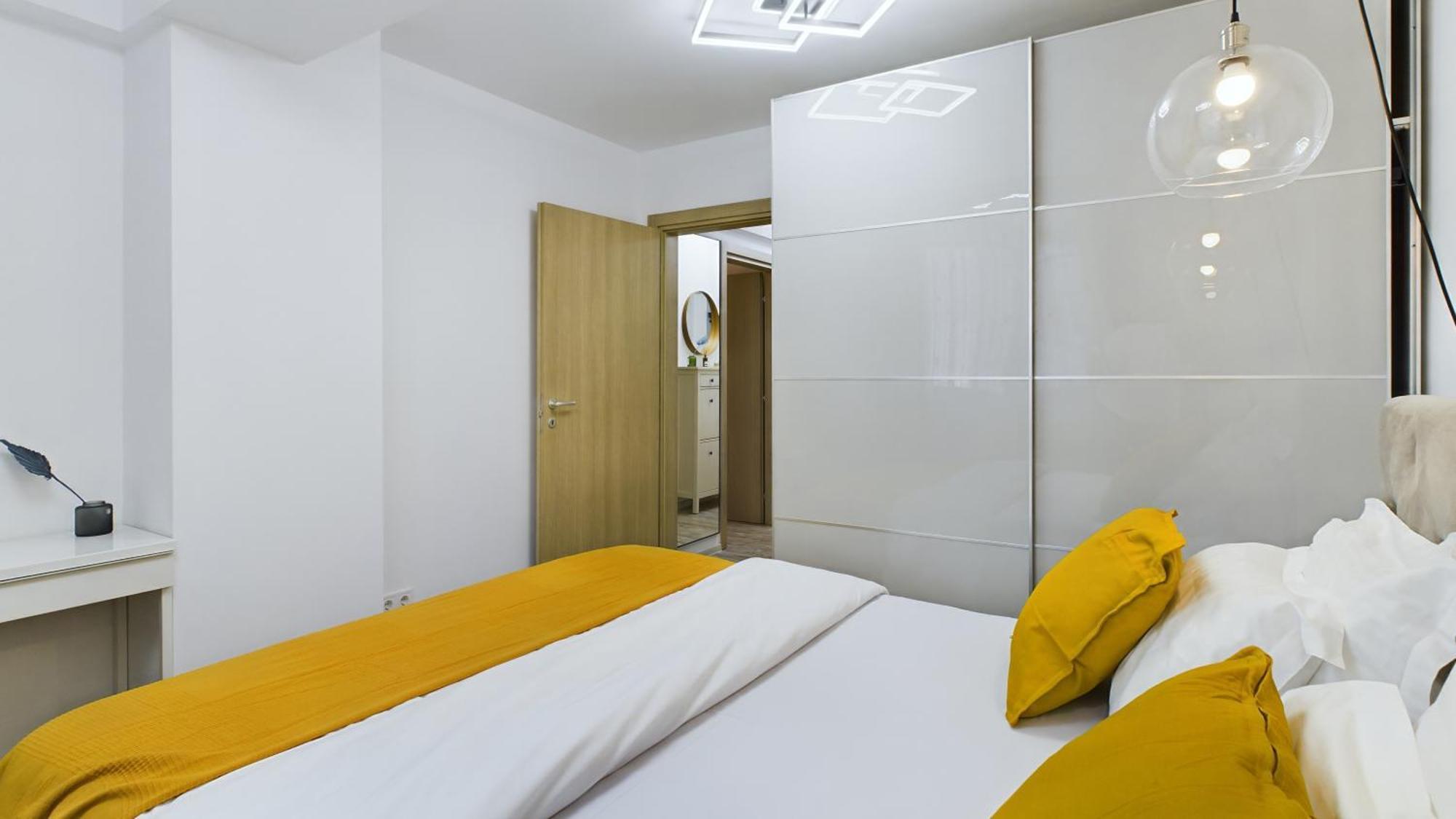 Urban Apartment *