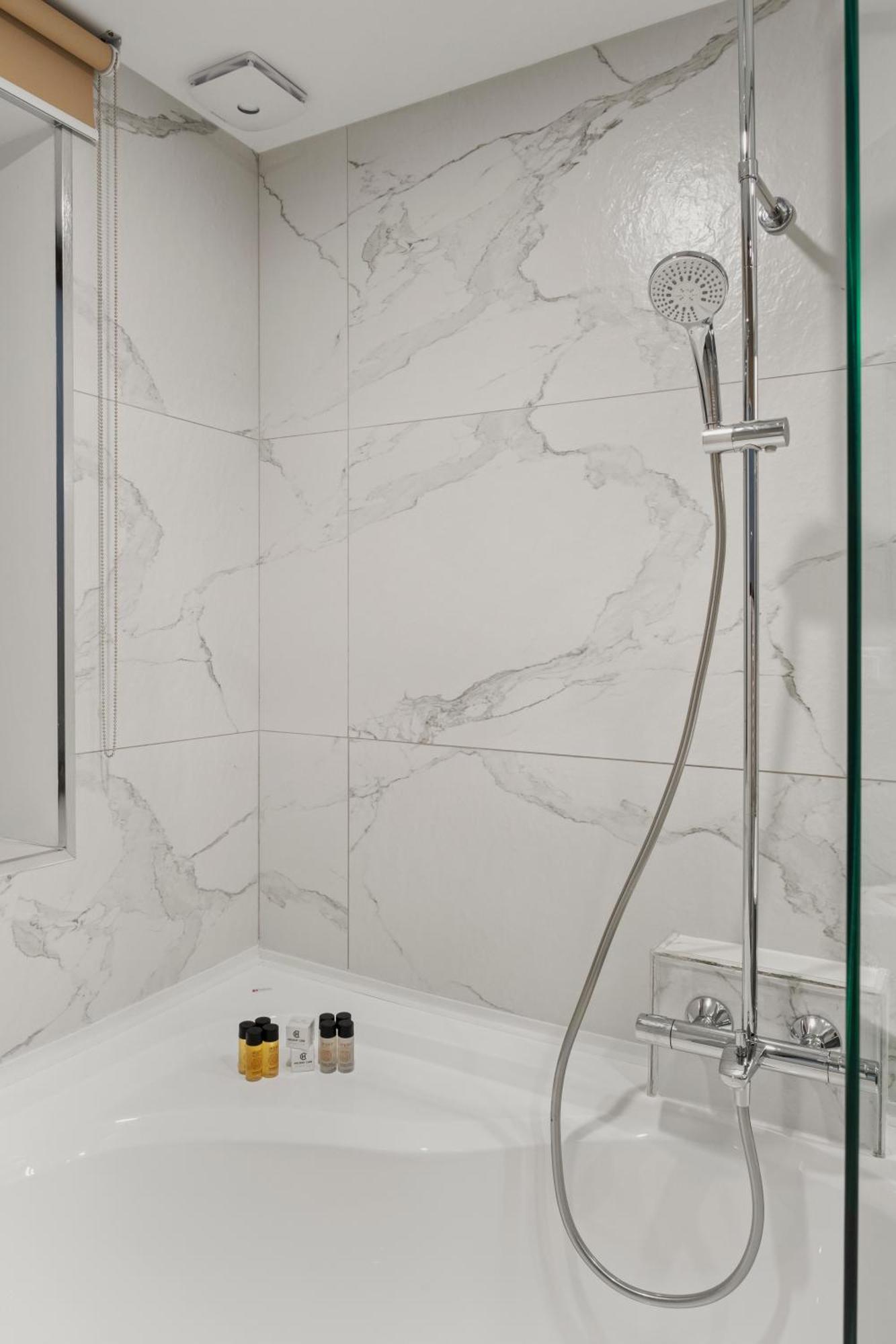 Crown Penthouse - Luxurious, & Vista , By Uni88 * Bucureşti