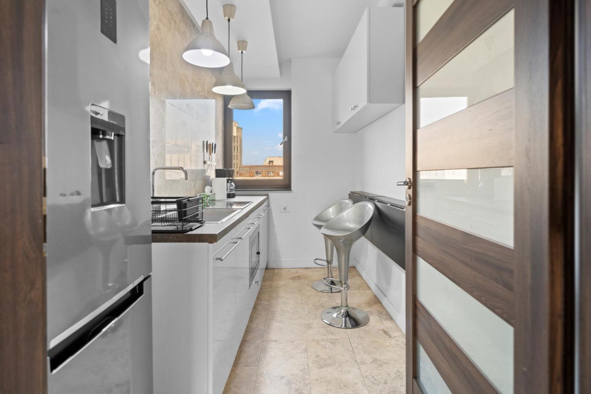 Ultra - Victory Avenue Apartment *