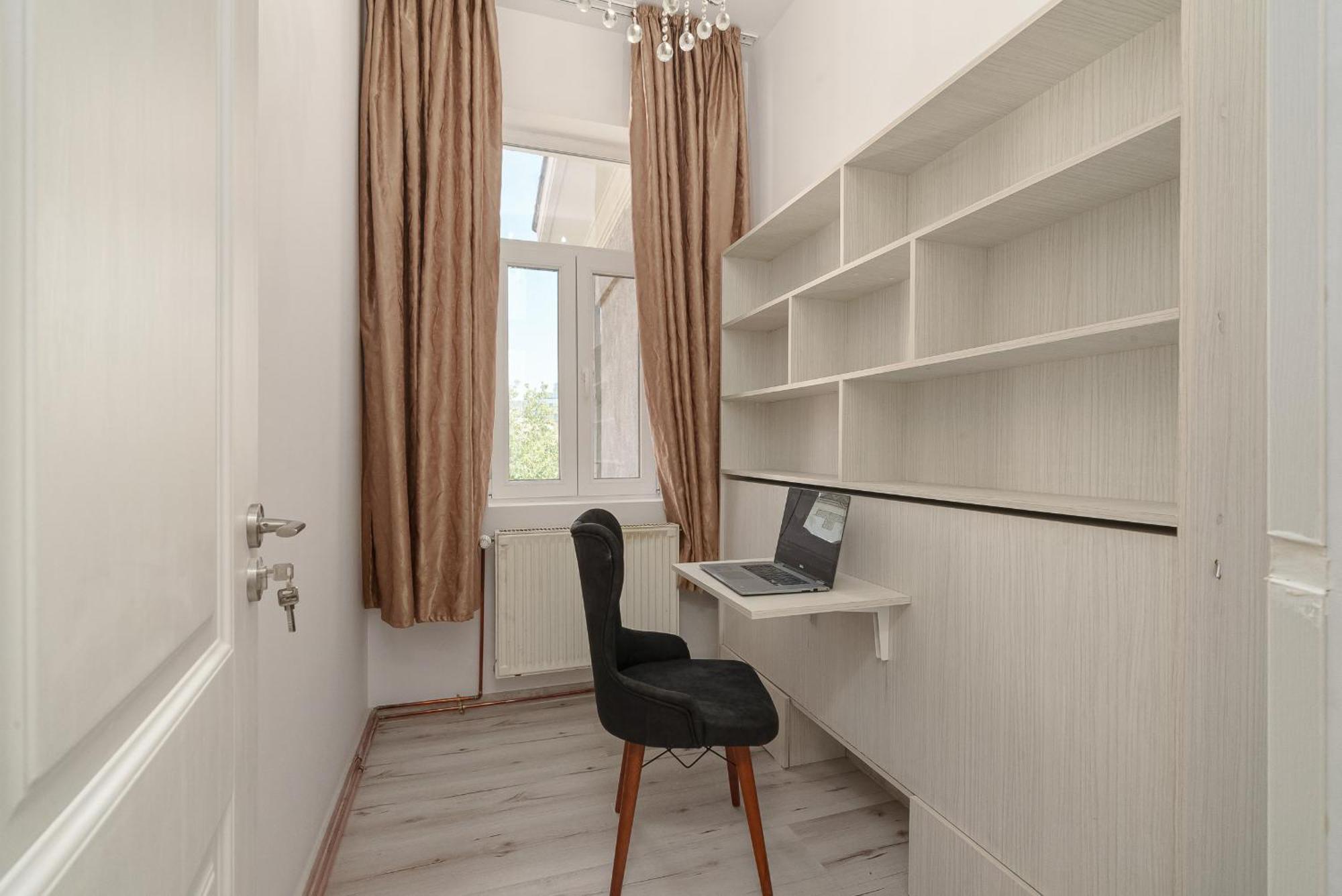 Apartment Spacious 3br Retreat In Bucharest