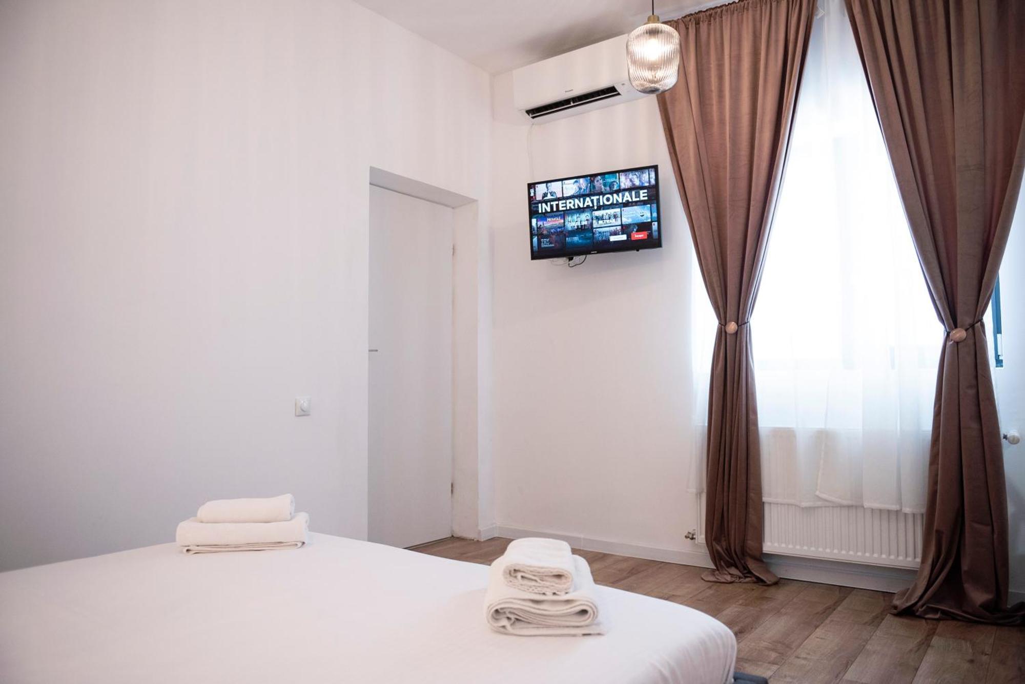 Lazynest * Bucureşti