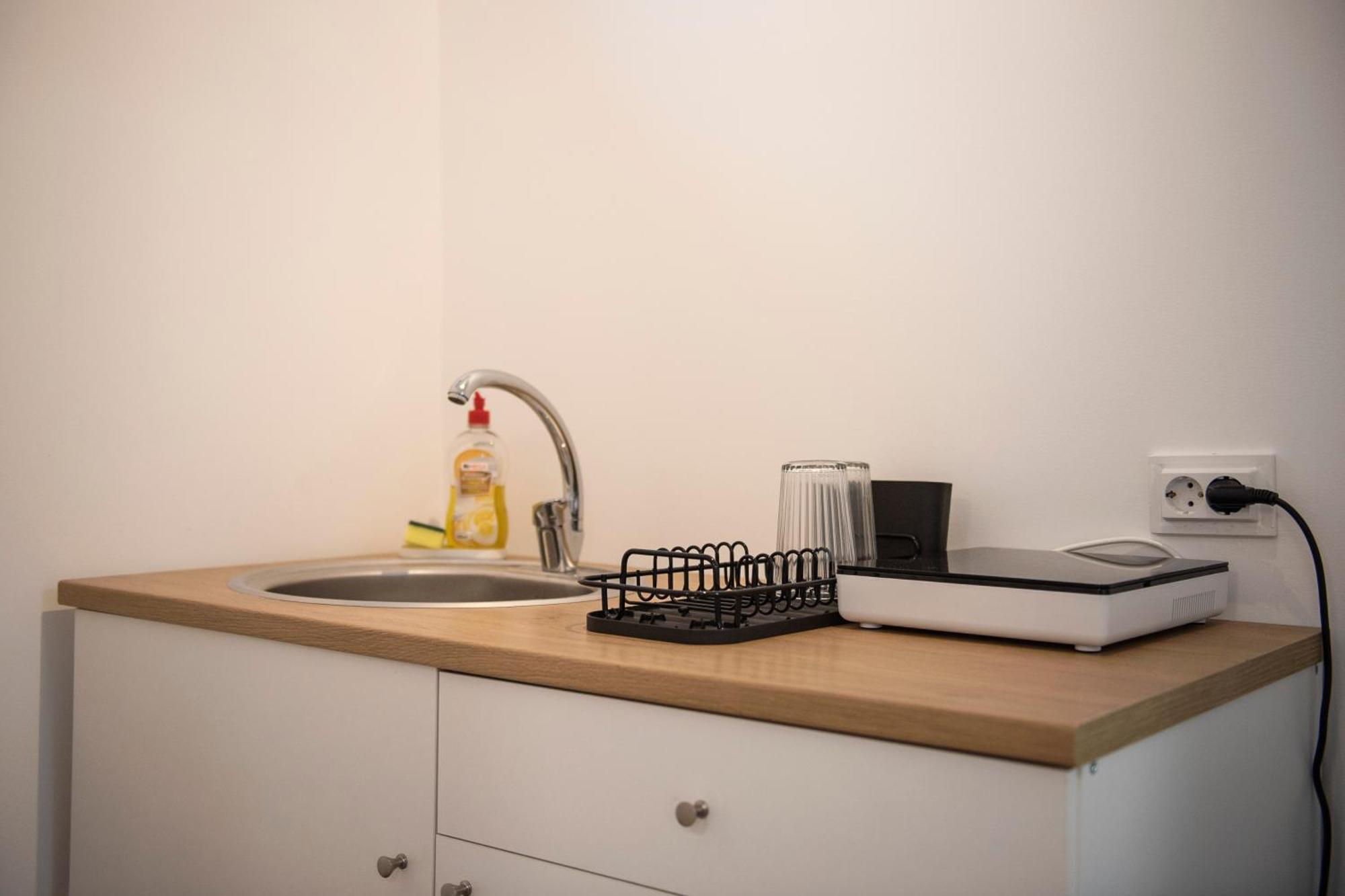 Lazynest * Bucureşti