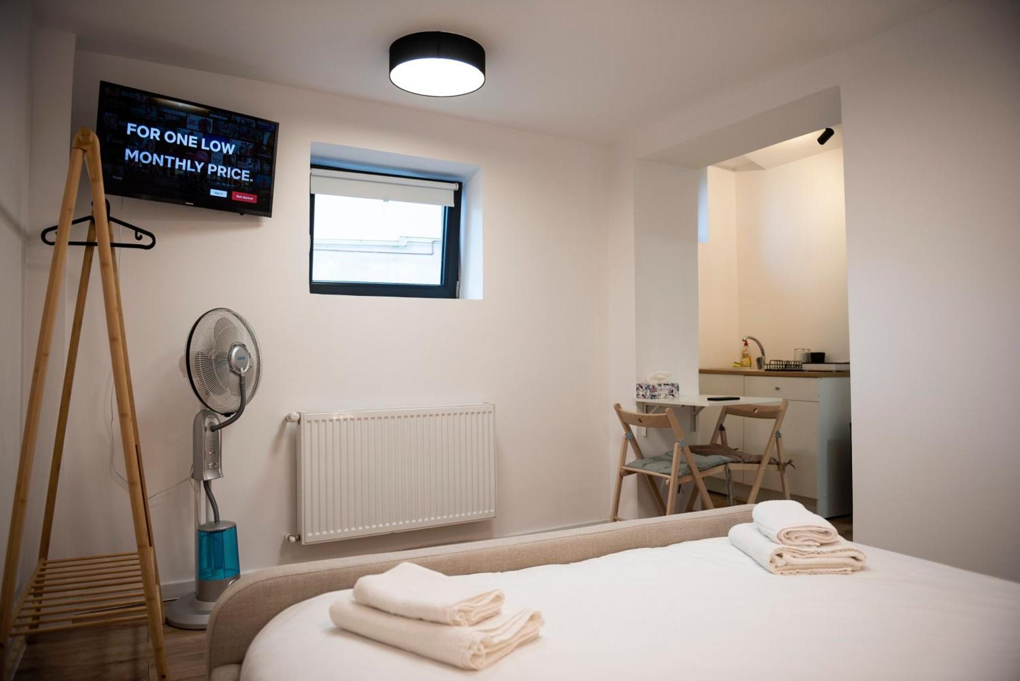 Lazynest Bucureşti