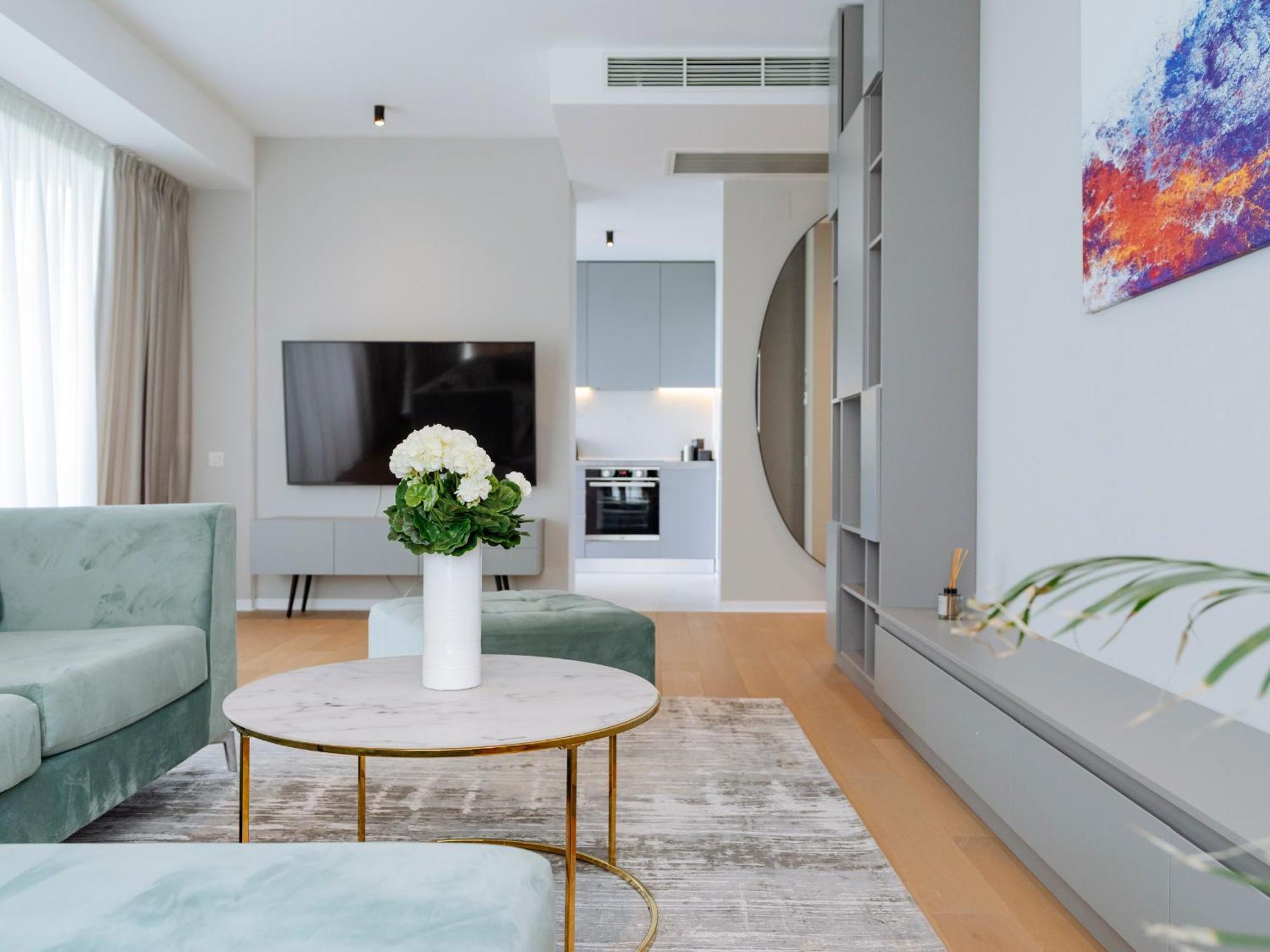 One Mircea Eliade - Luxurious With Panoramic And Park View Apartment
