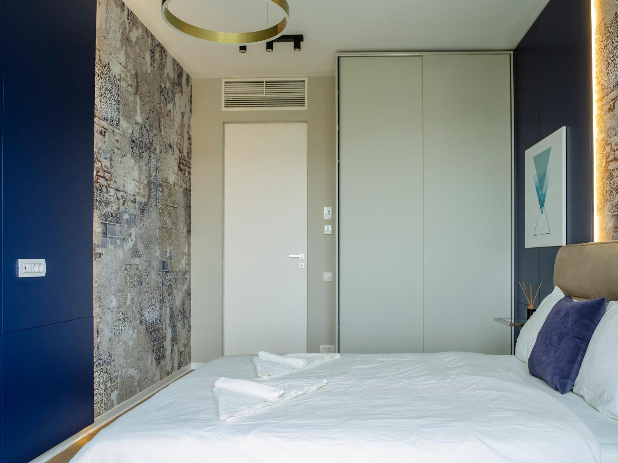 One Mircea Eliade - Luxurious With Panoramic And Park View Bucharest