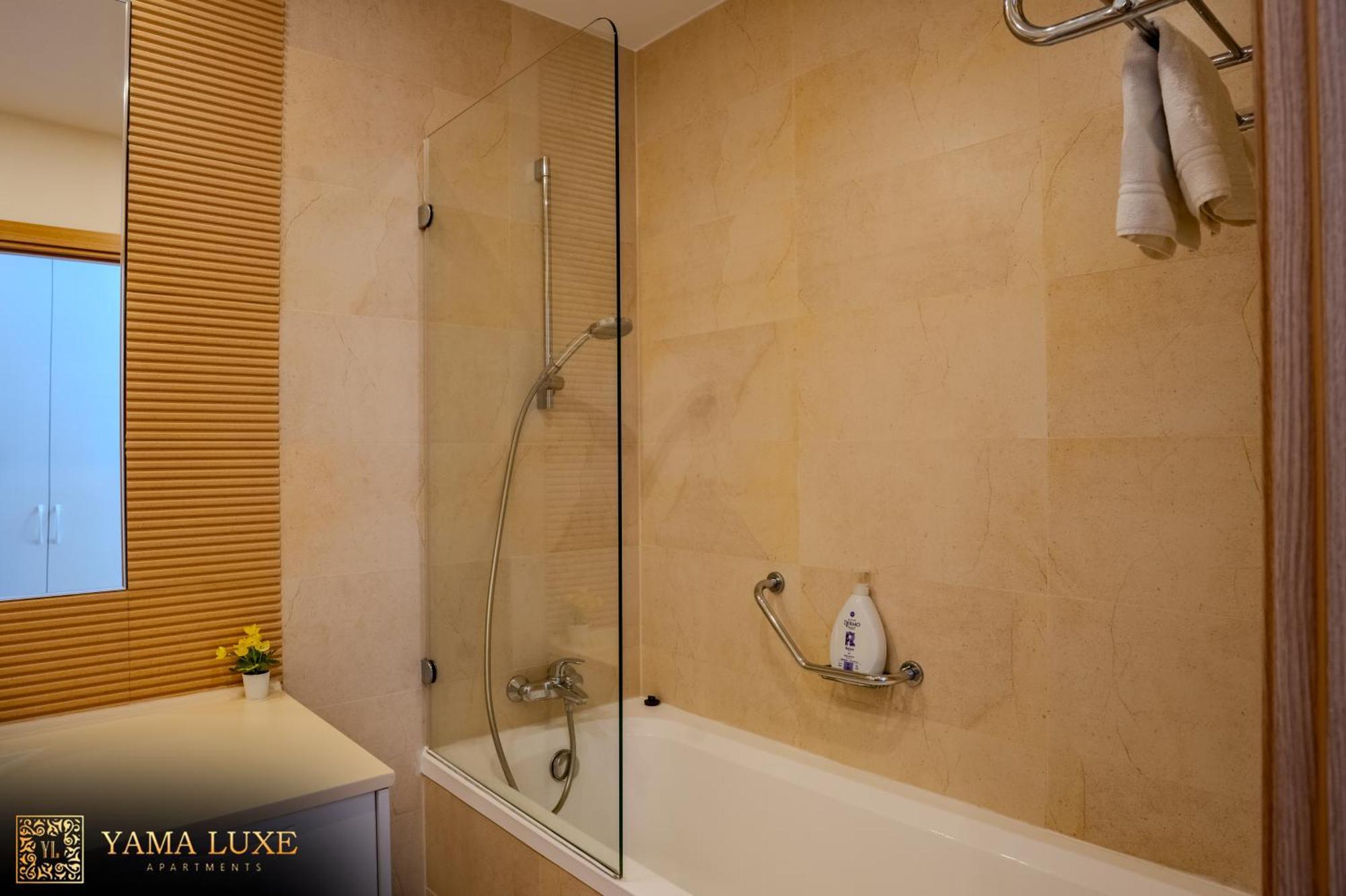 Yamaluxe - Huge - Confort & Luxury With Great View * Bucharest