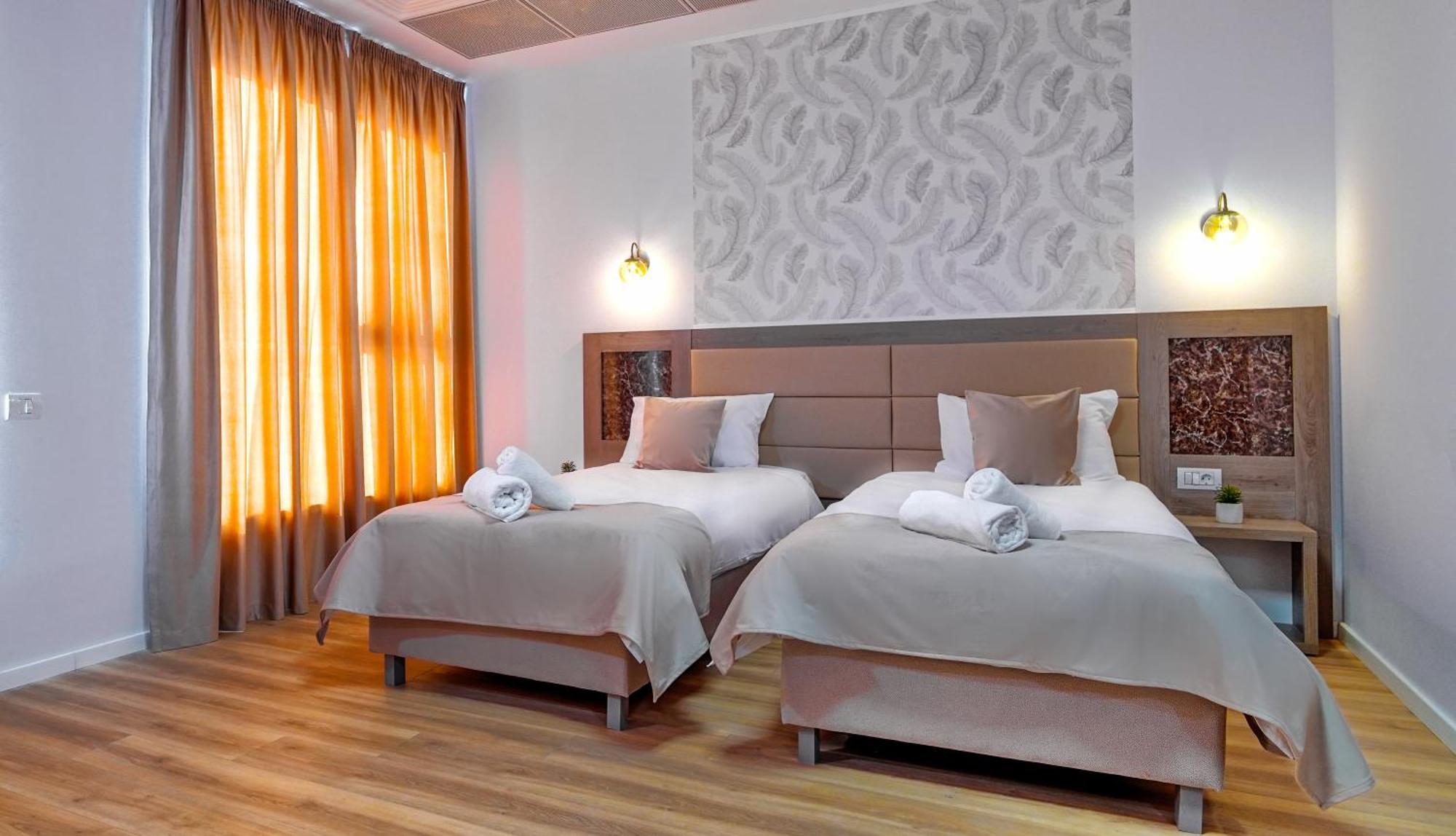Sir Fundeni Hotel