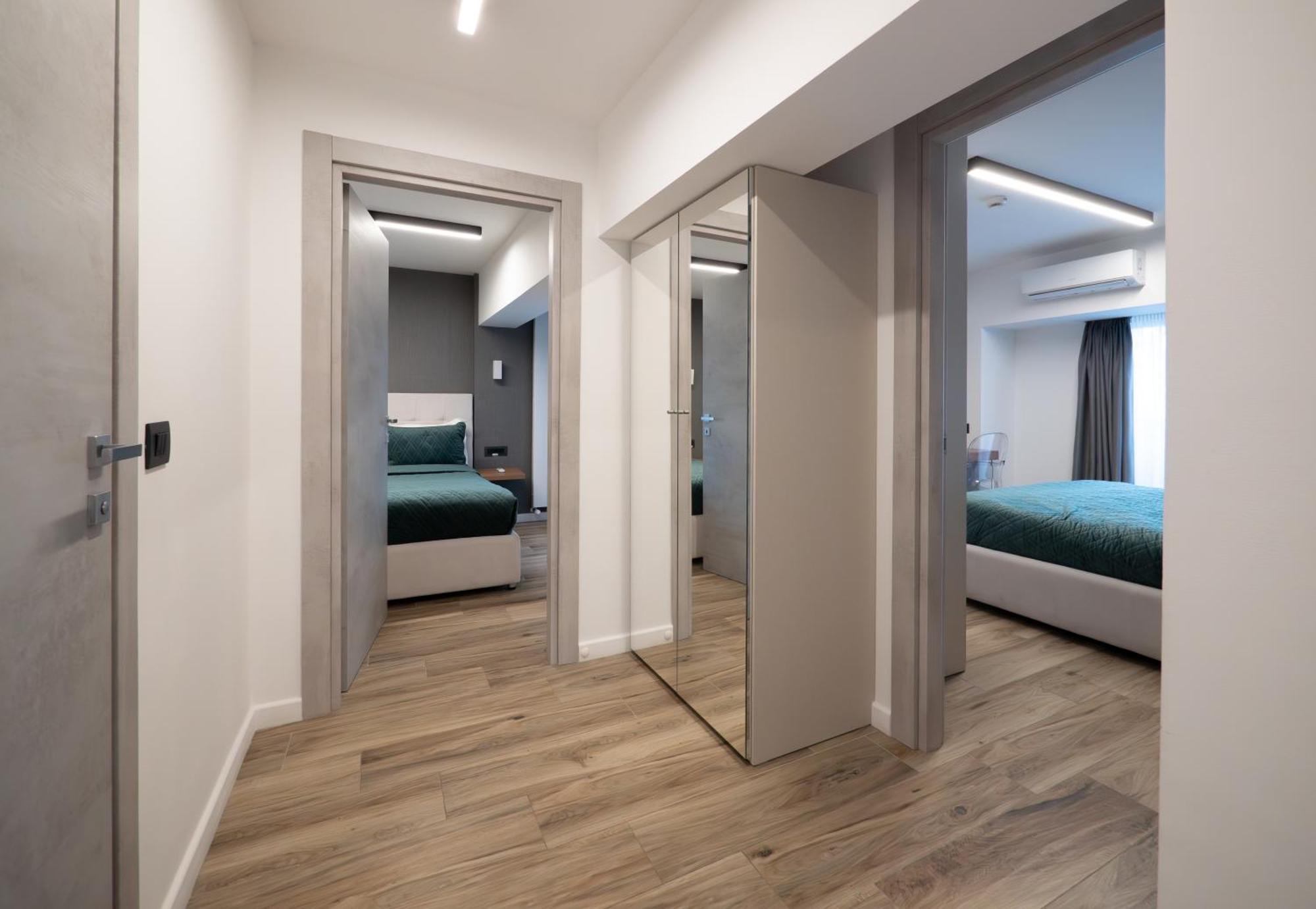 Novos Luxury Hotel *