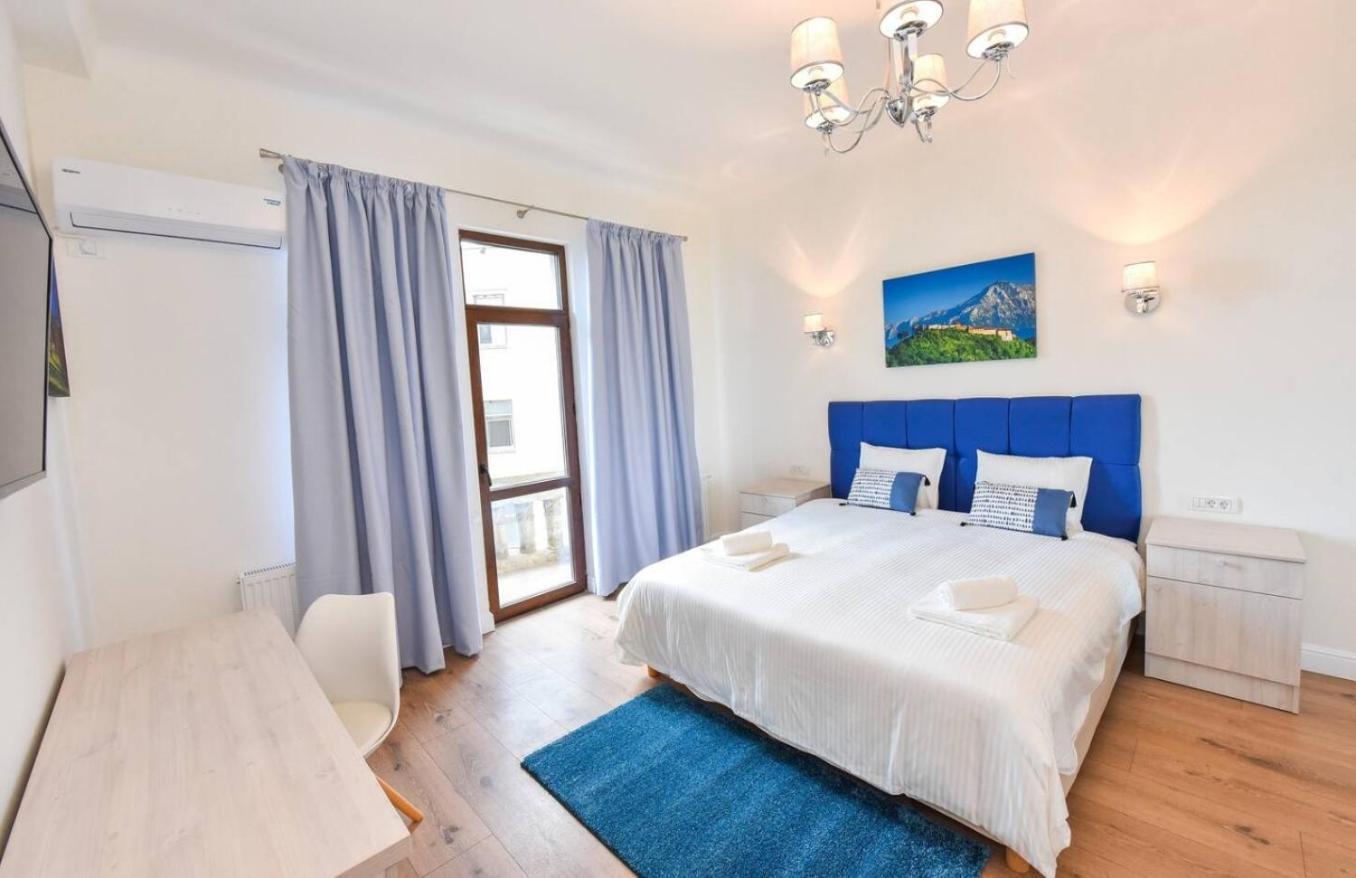 Apartamento Deluxe Spacious Old Town-free Parking Bucareste