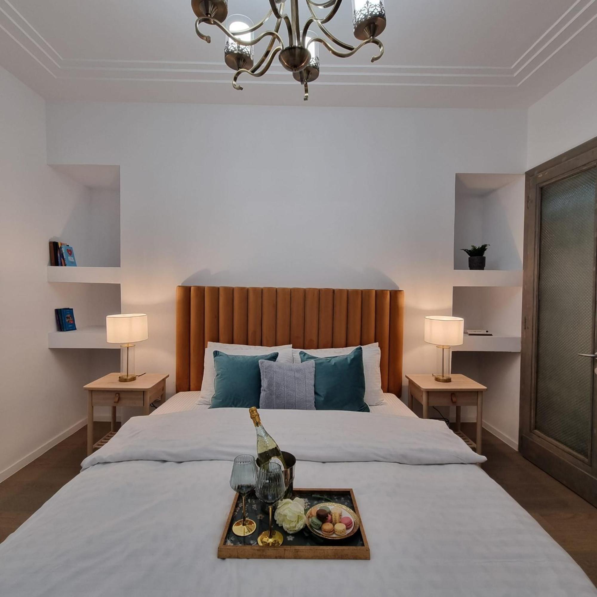 Vibrant & Spacious 3br Lofts On Amzei Square * Bucharest