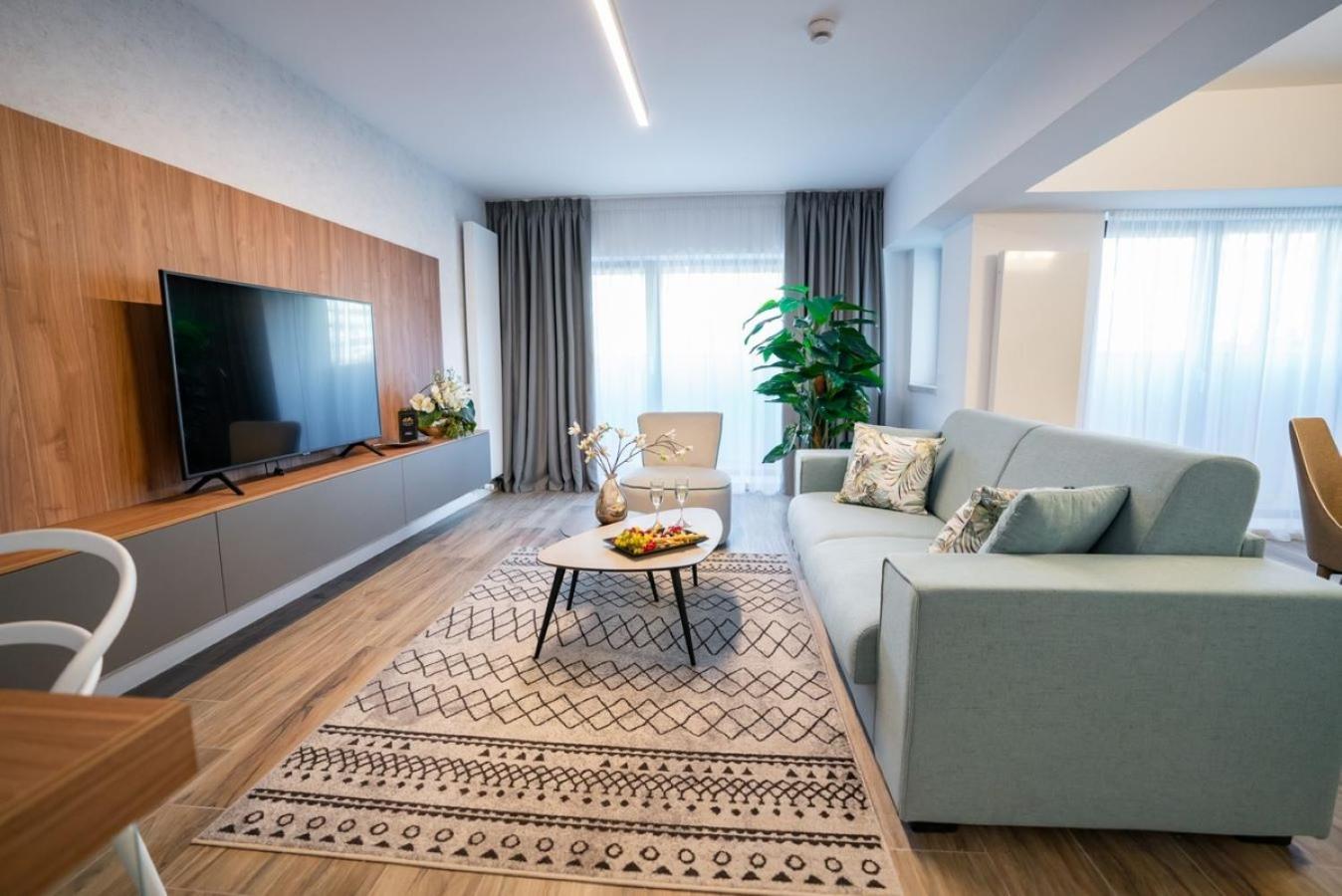 Hotel Novos Luxury