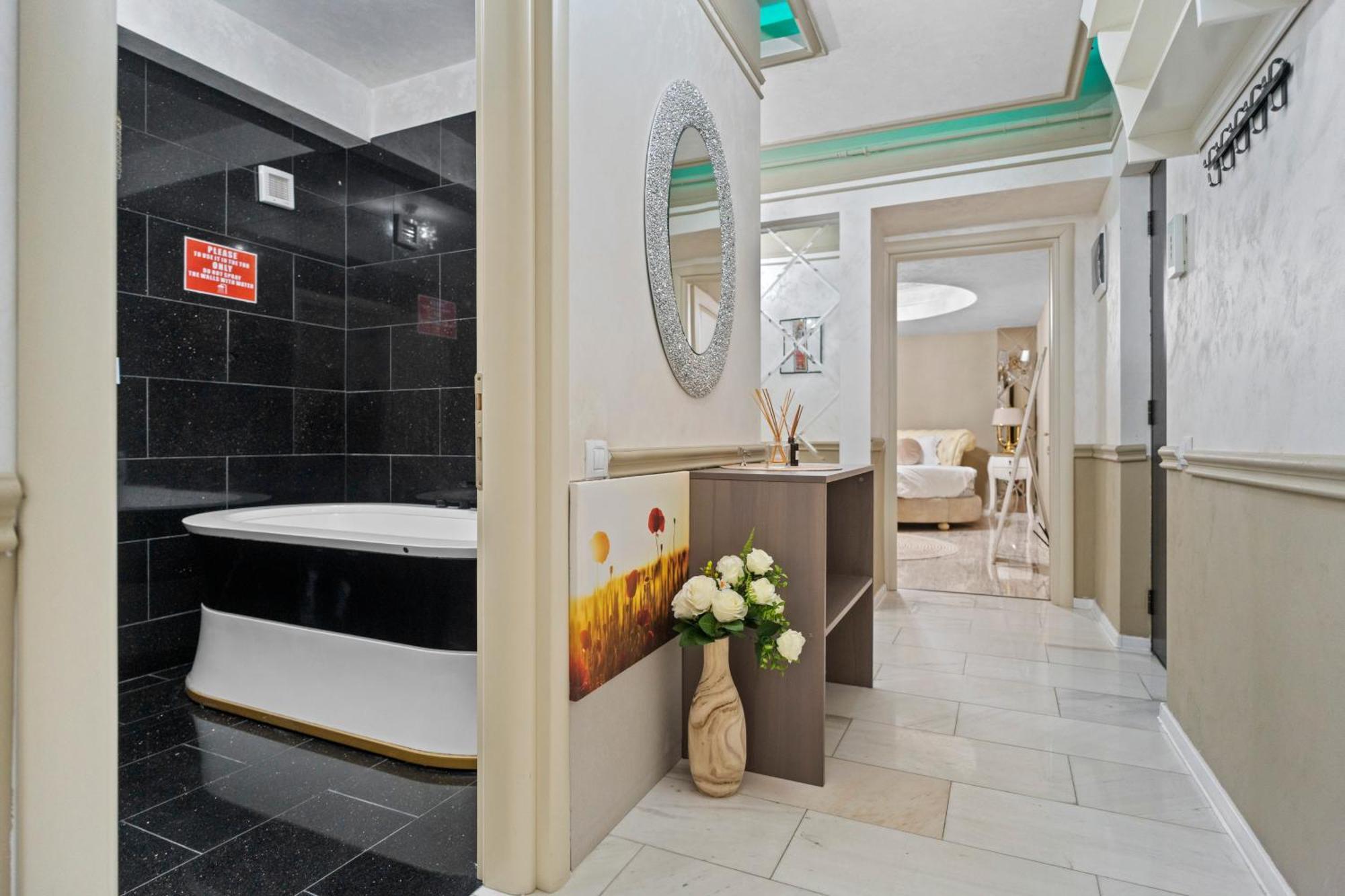 Classic Luxury At Mall Apartamento *