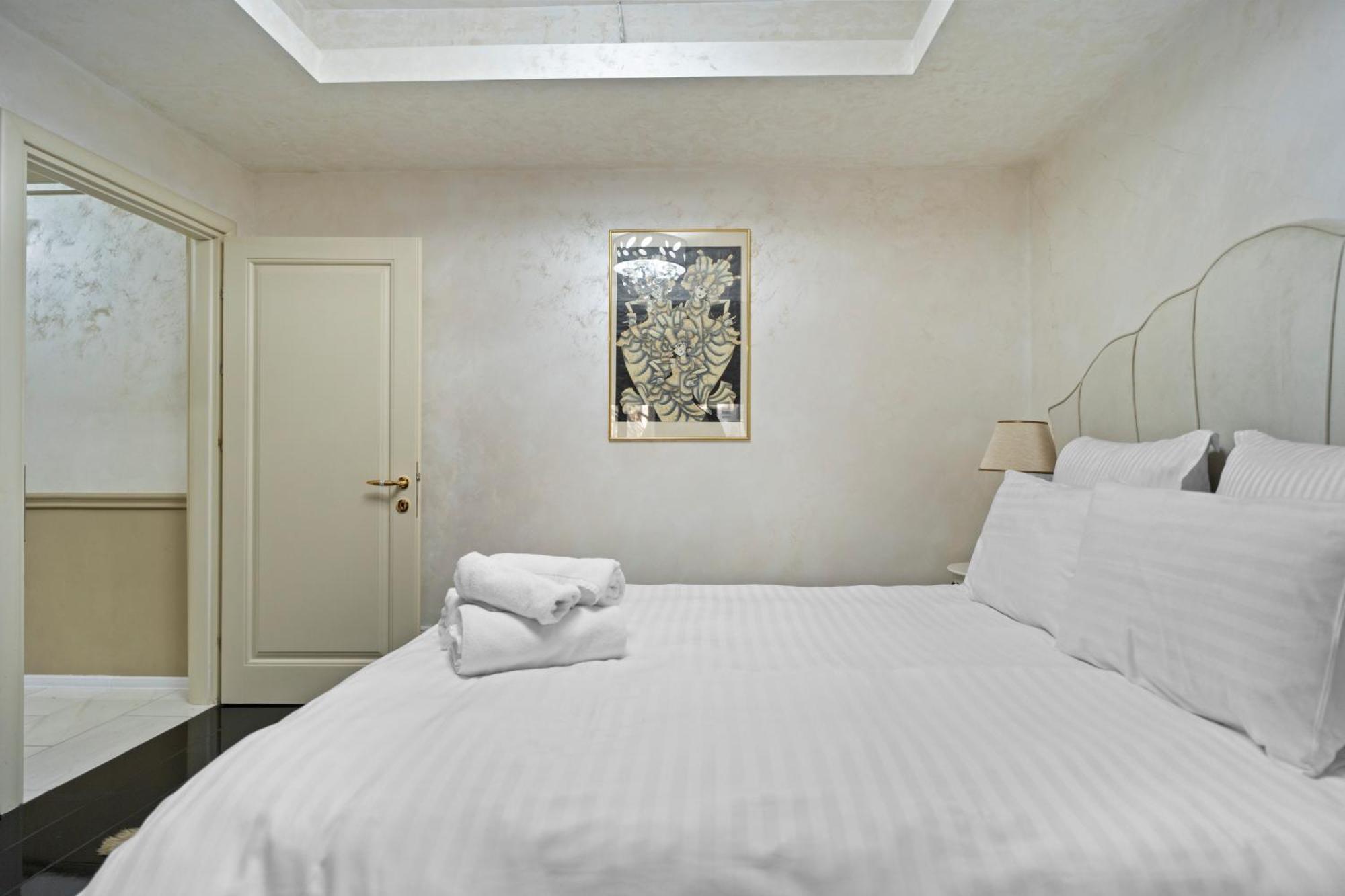 Classic Luxury At Mall Apartamento Bucareste
