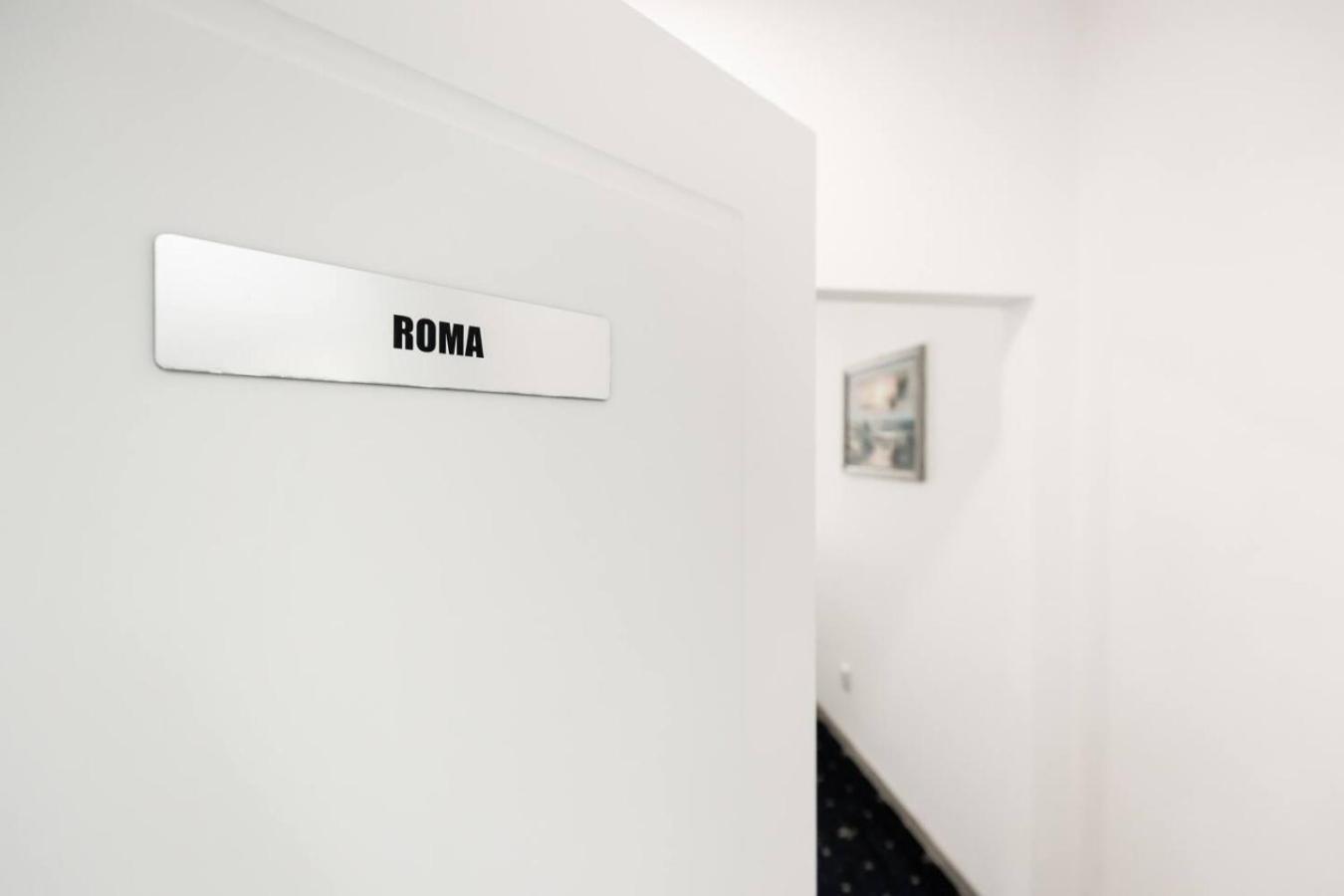 Roma * Bucharest