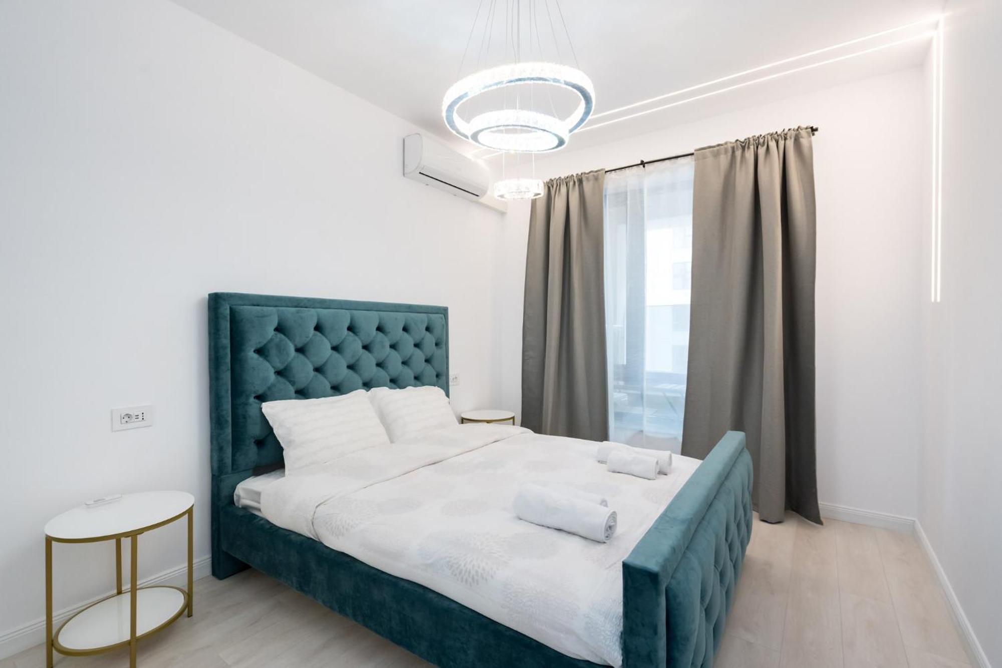 Viapipera - Modern On Pipera Blvd Bucharest