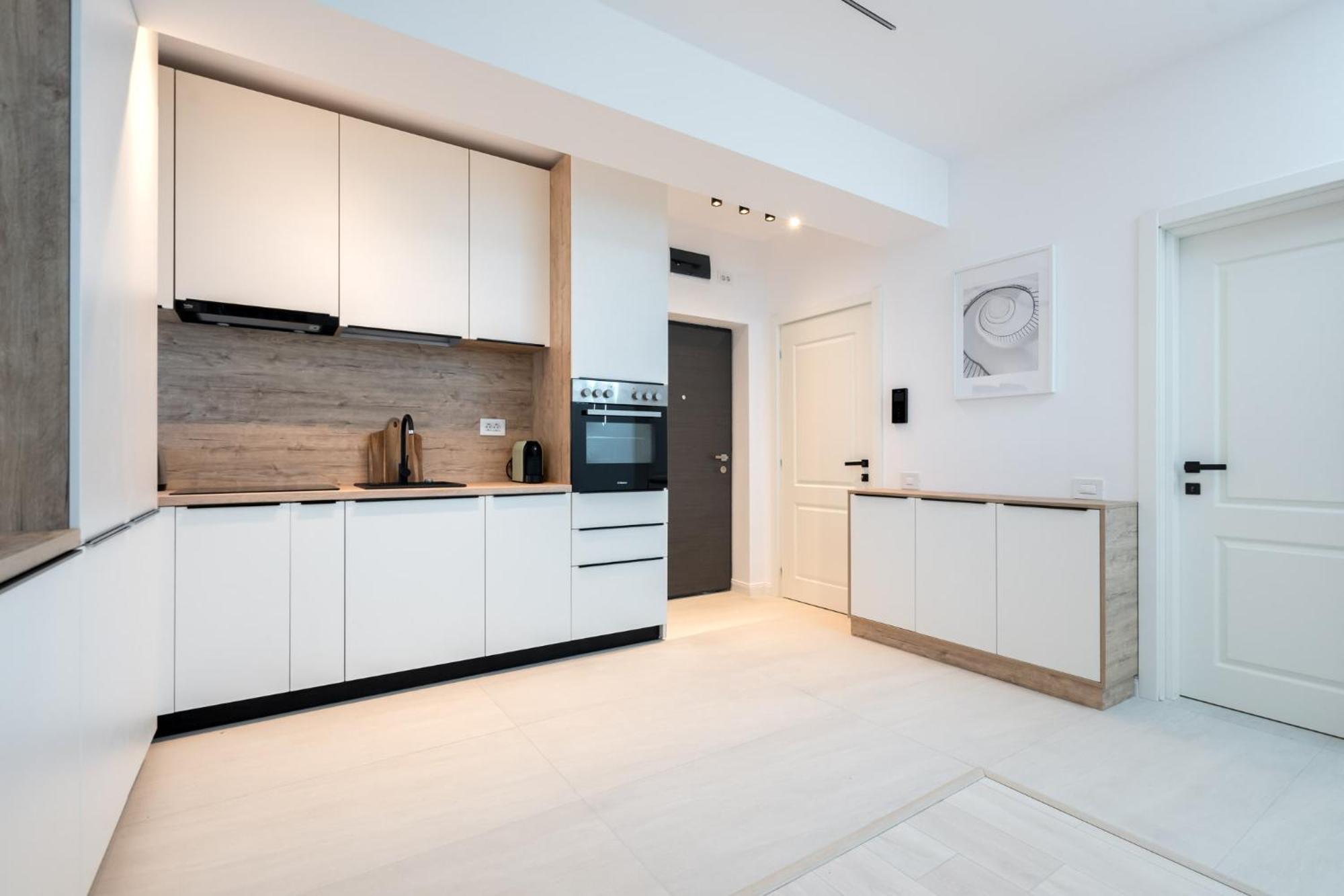 Viapipera - Modern On Pipera Blvd Apartment Bucharest