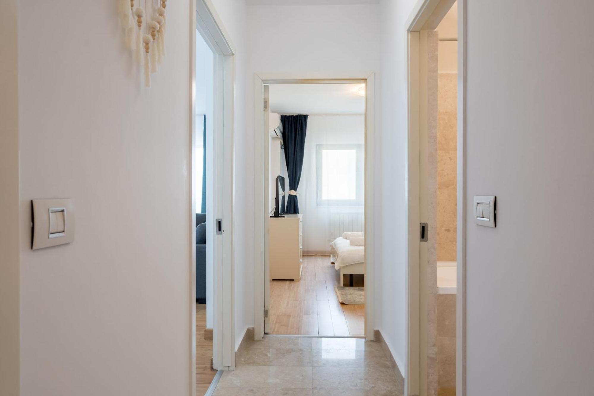 Skyline - Premium 1br In Timpuri Noi Apartment