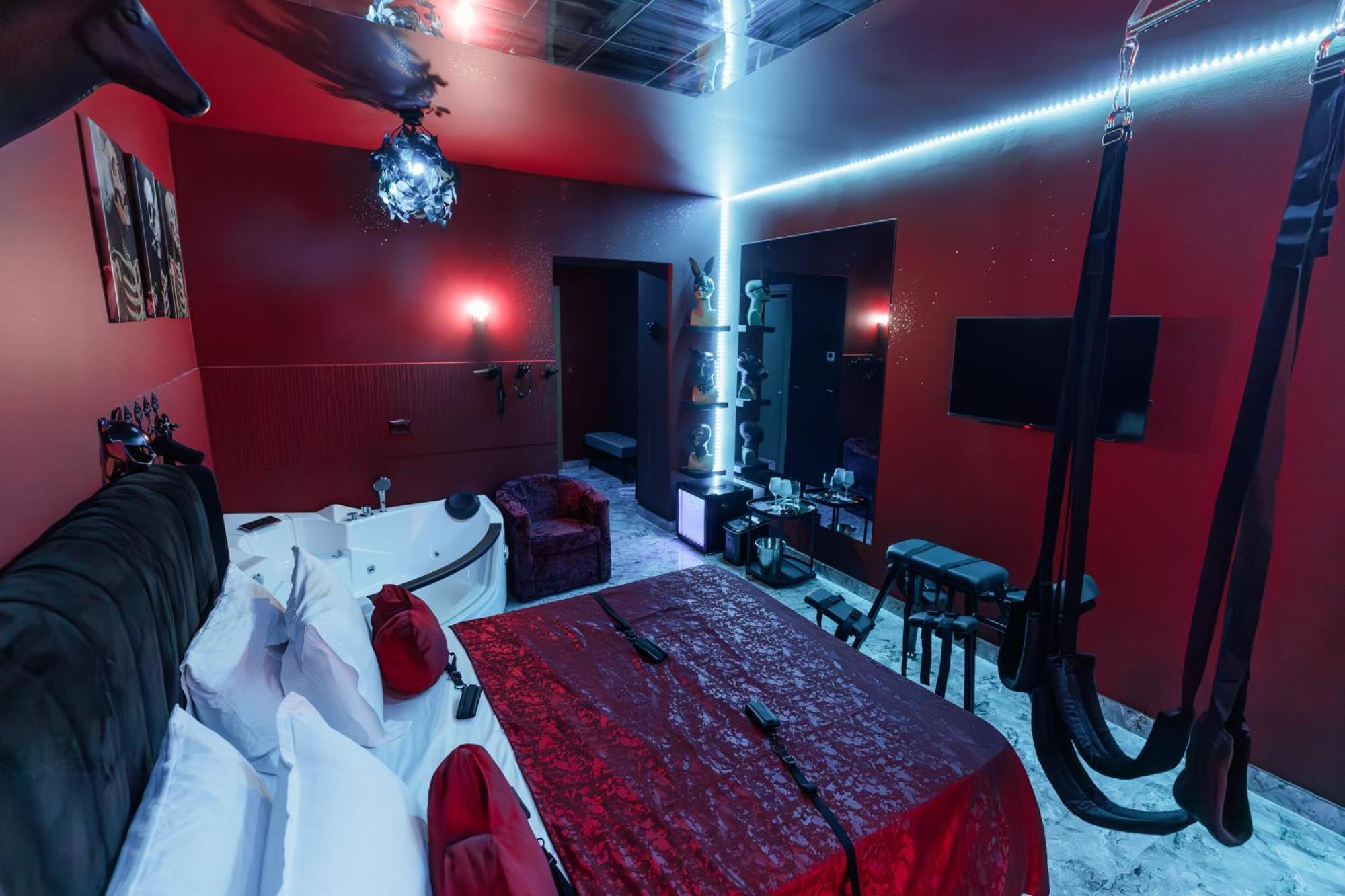 Romeo Nights - - Adults Only Love hotel 3*
