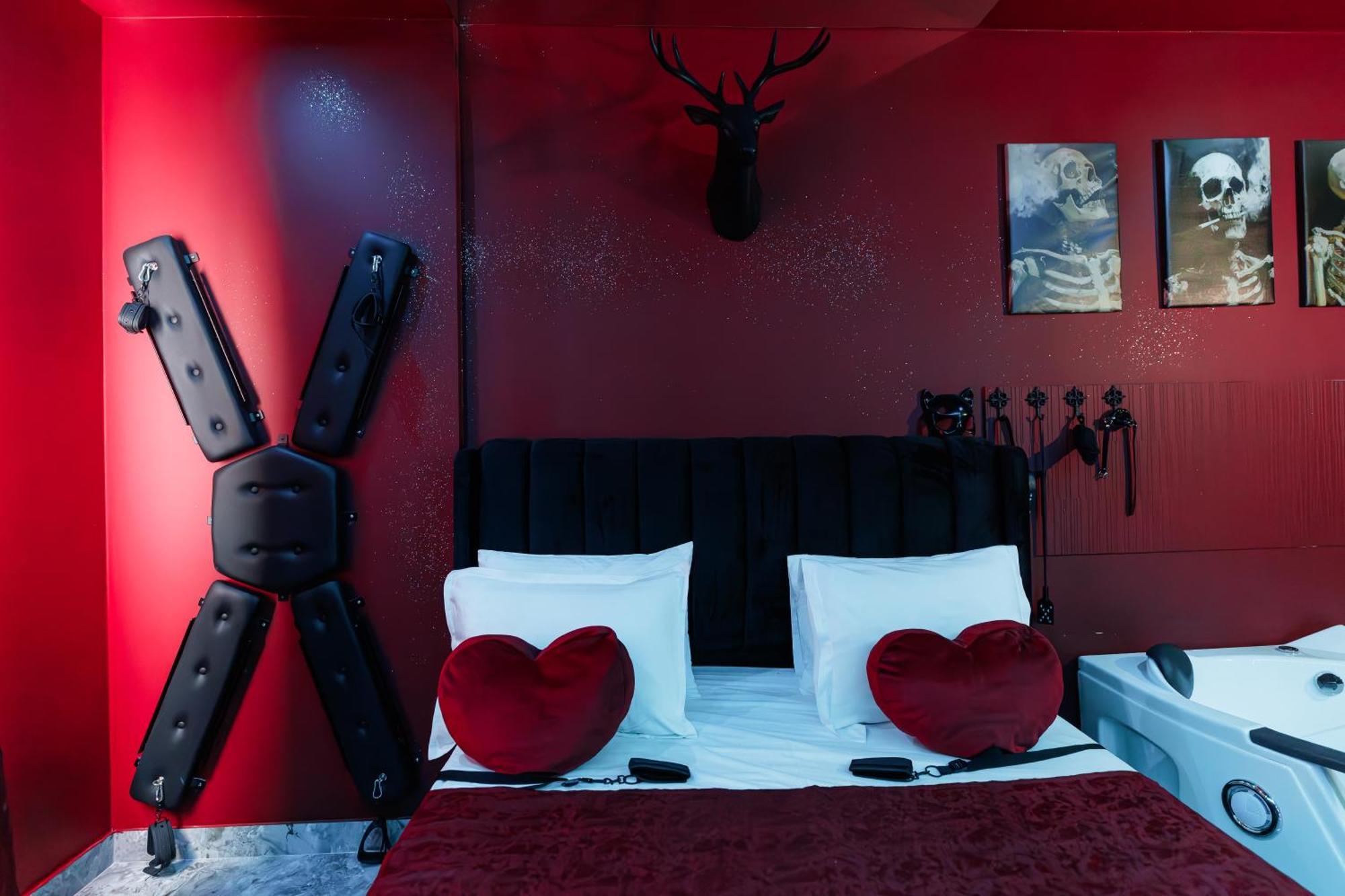 Love hotel Romeo Nights - - Adults Only 3*