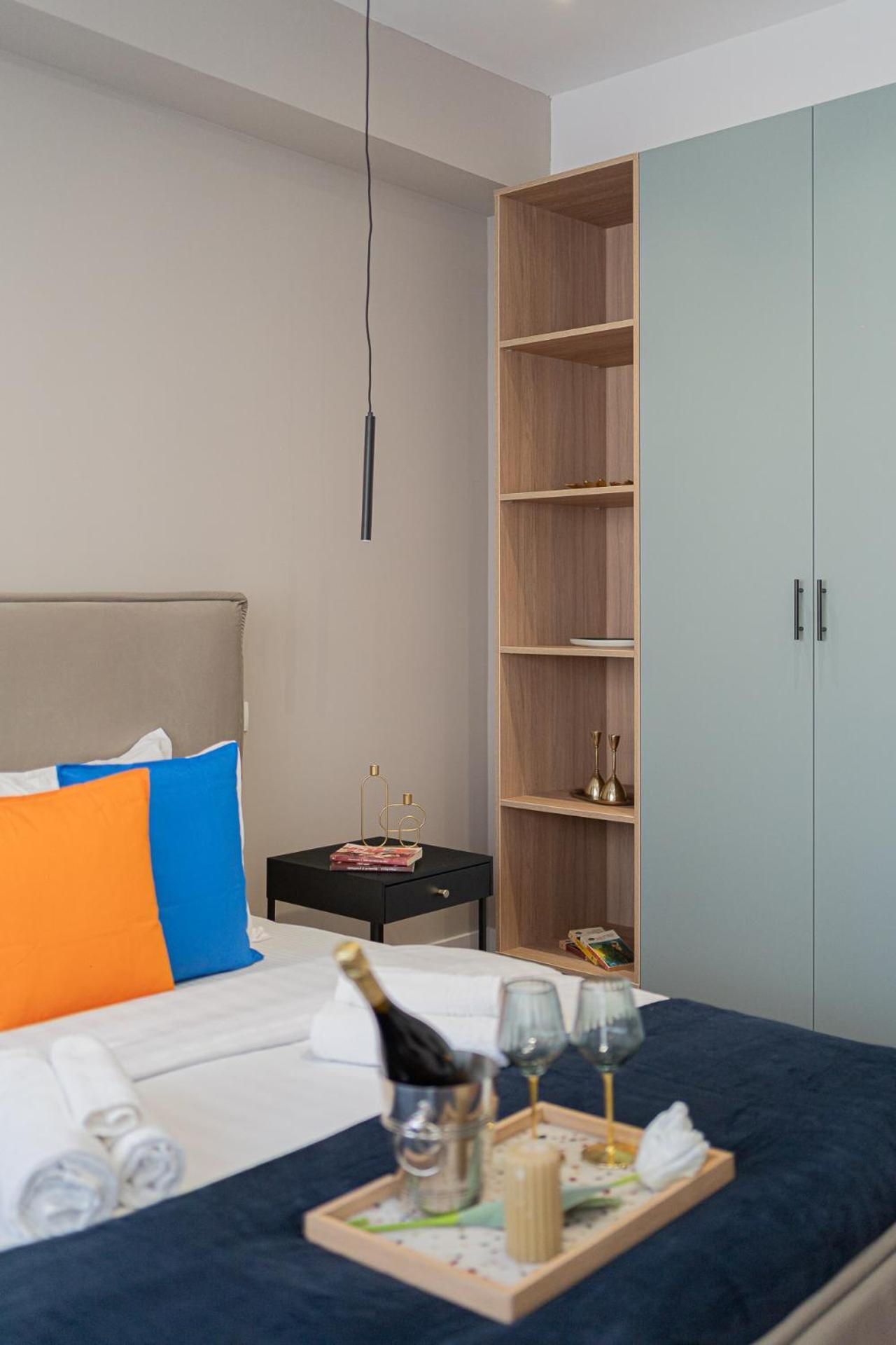 Modern & Spacious 2br - Steps To Cismigiu Gardens Apartamento