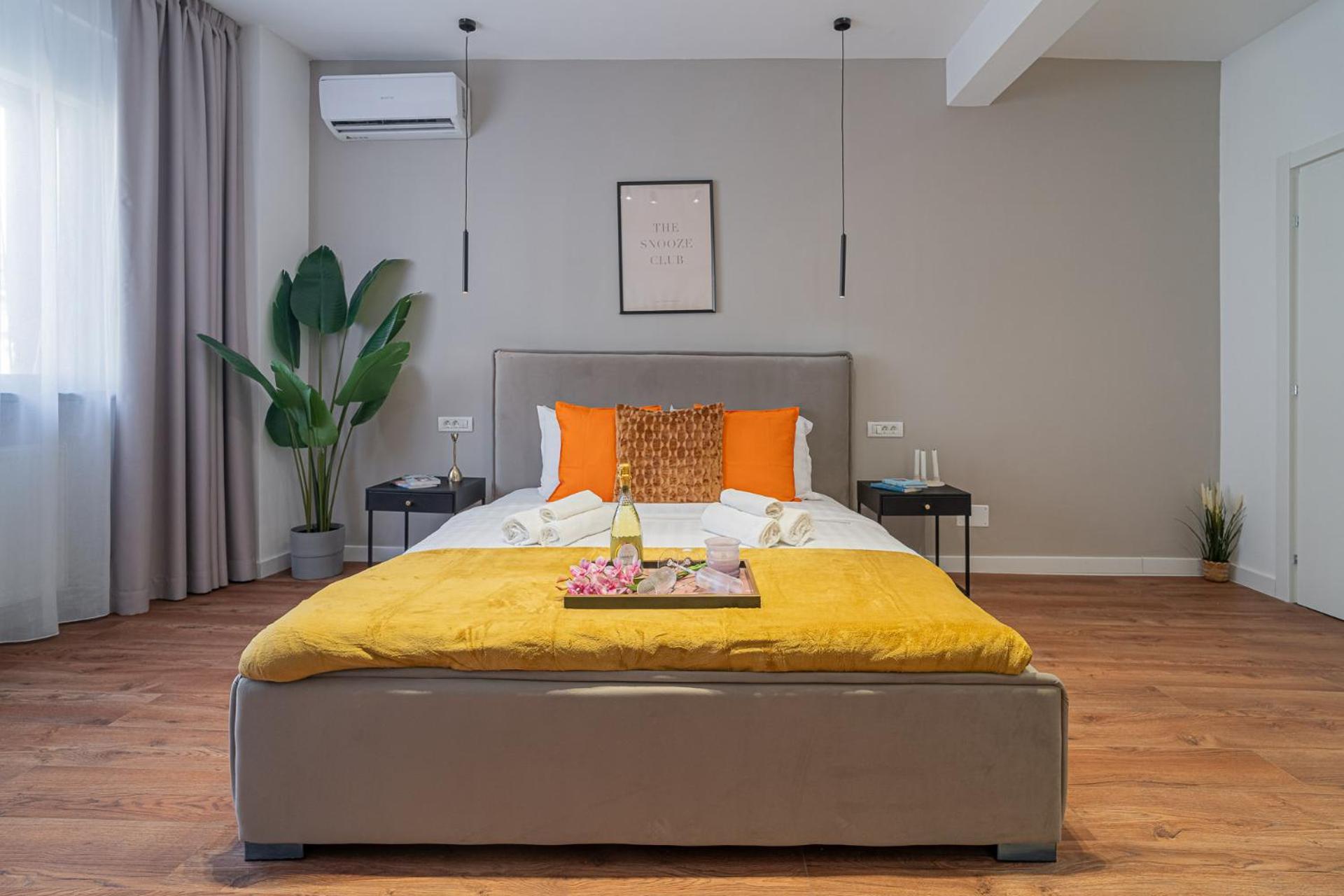 Modern & Spacious 2br - Steps To Cismigiu Gardens Apartamento Bucareste