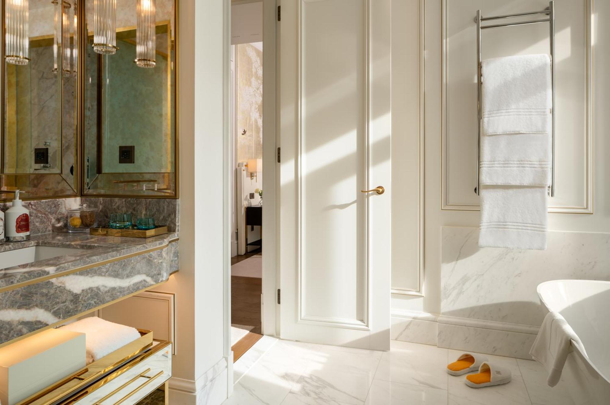 Corinthia Grand Du Boulevard
