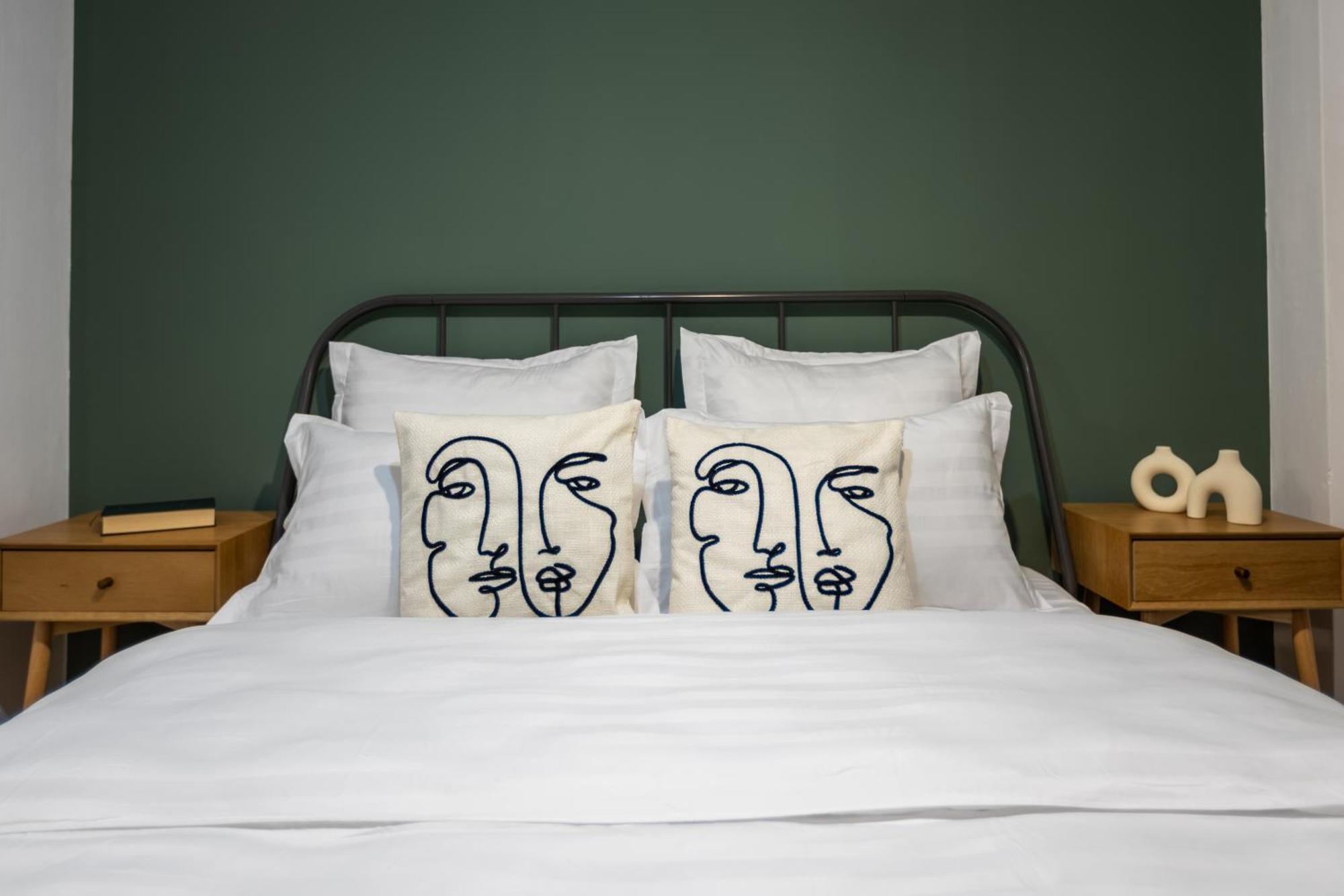 Splendid Historical Smarald 2 Bedroom Old Town * Bucureşti