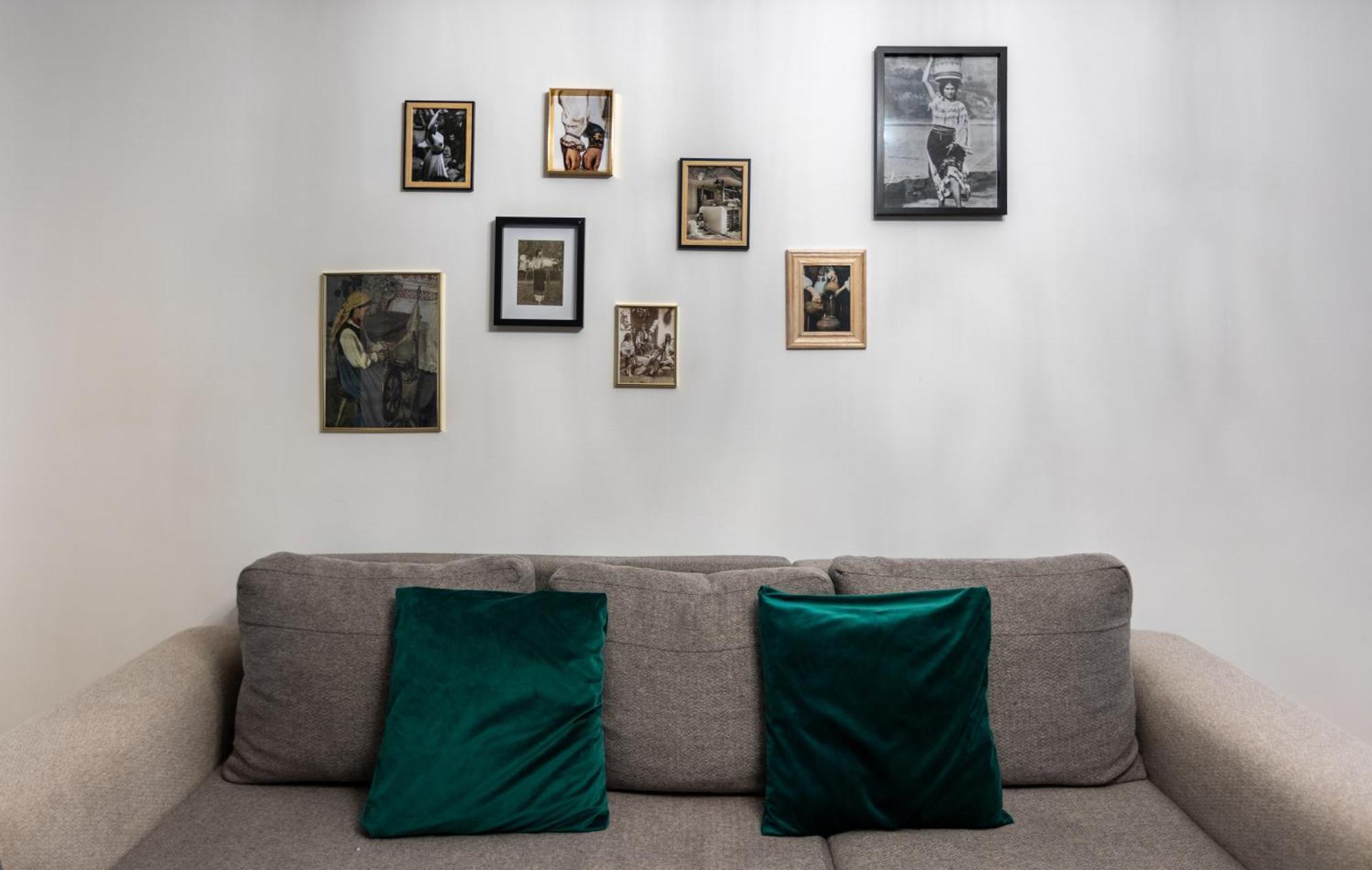Splendid Historical Smarald 2 Bedroom Old Town * Bucureşti