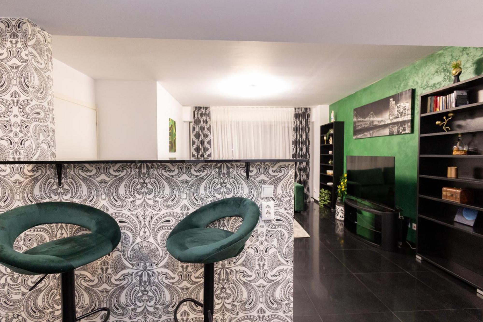 Walter With Free Parking And Self Check-in Bucureşti