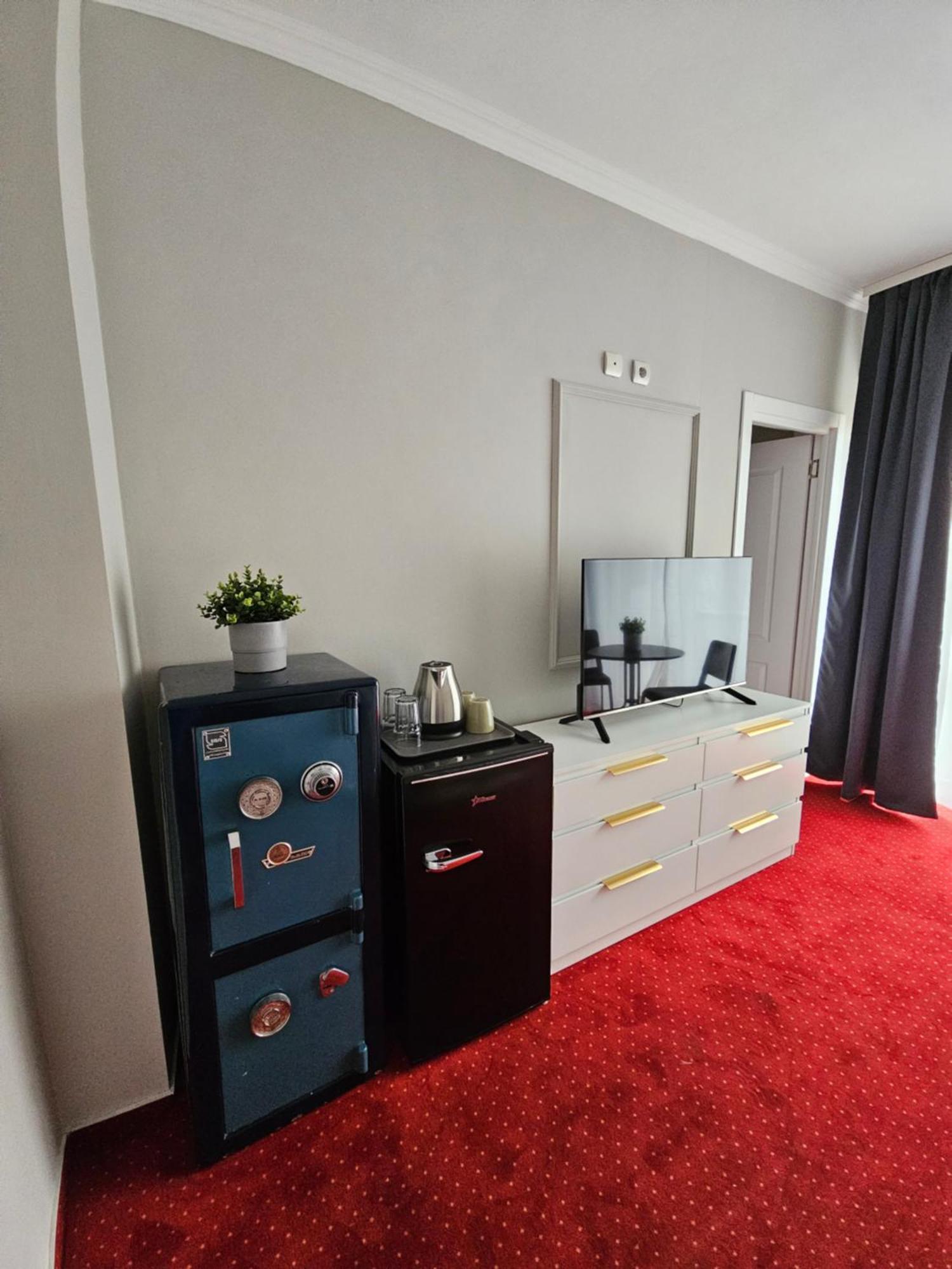 Touristic Center Jean Louis Calderon 28 Street Apartment