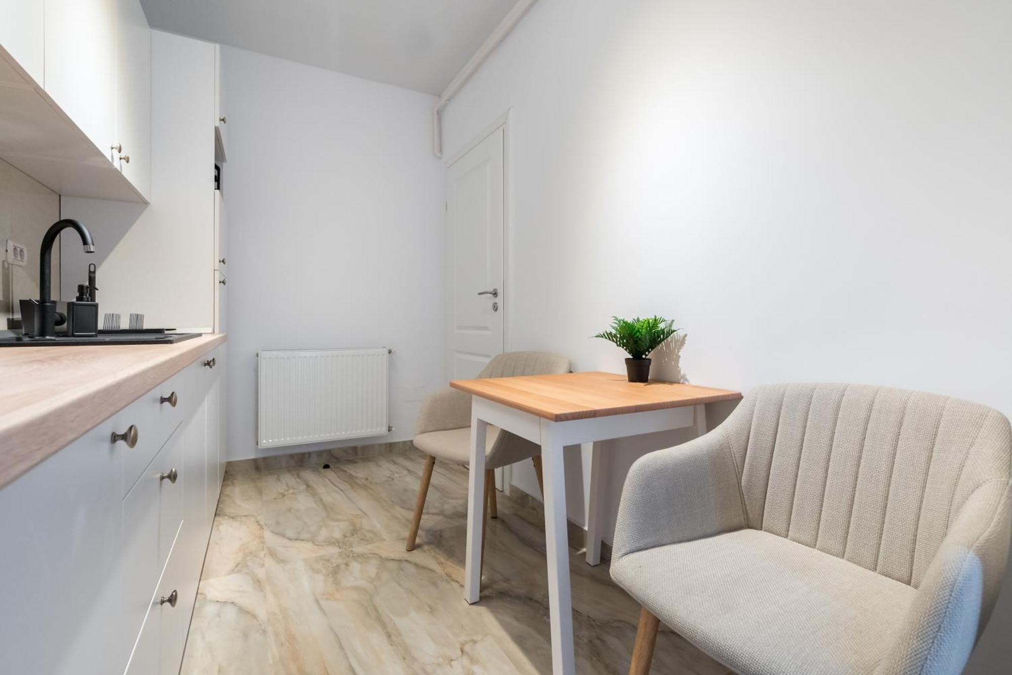 P15 Apartment *