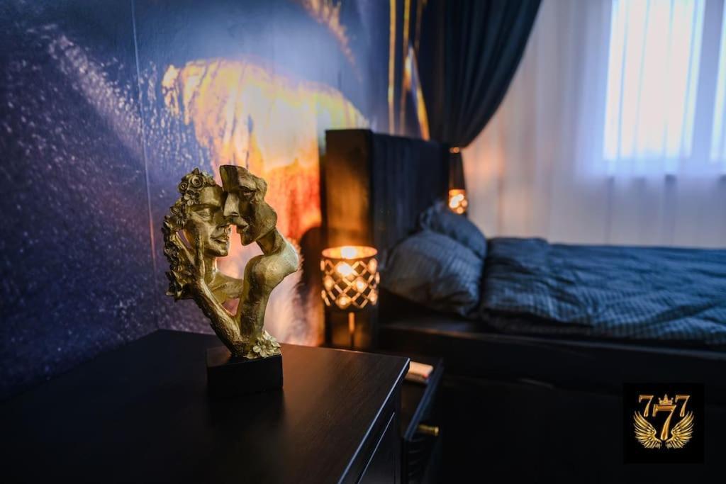 Flh - 777 Apartment *