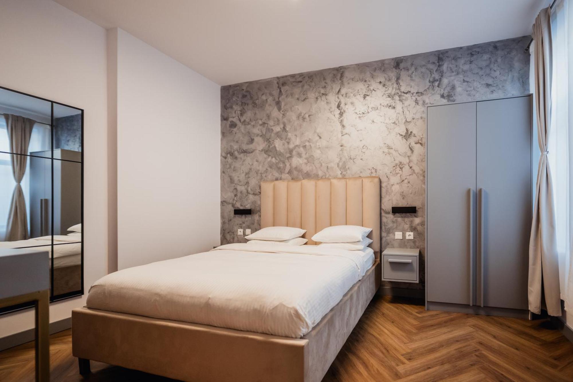 Aristide House Guest house *