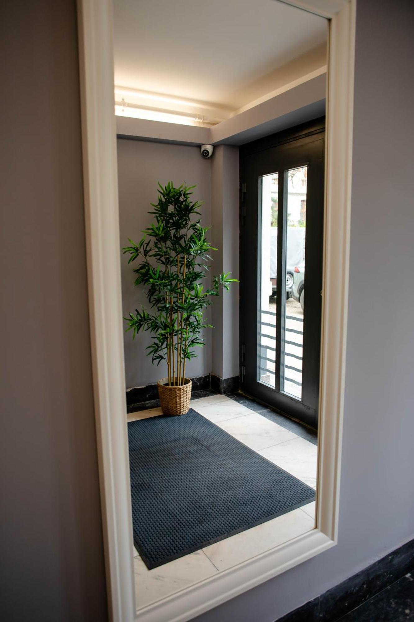 Aparthotel Little Downtown Romana *
