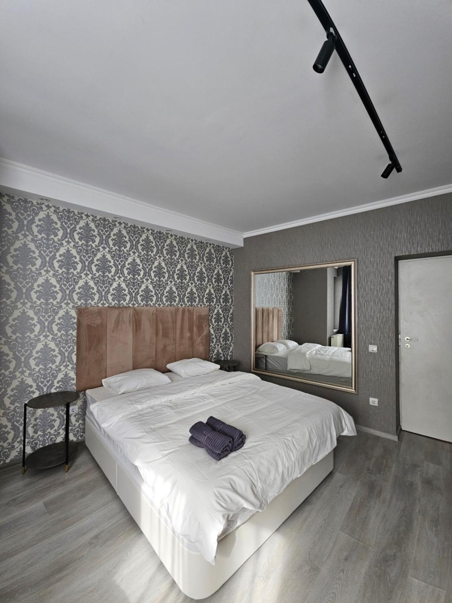 Touristic Center Jean Louis Calderon 28 Street Apartment