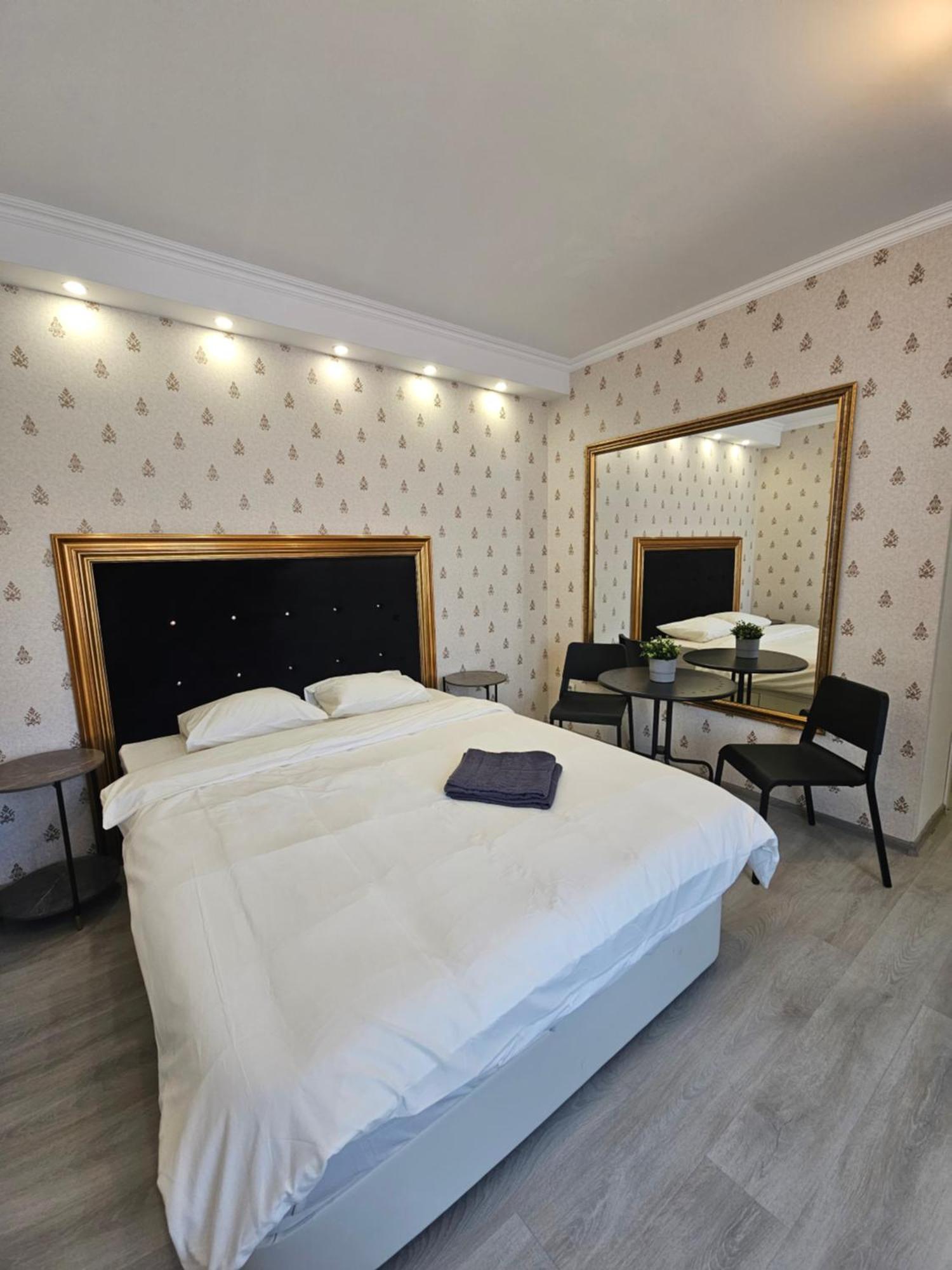 Touristic Center Jean Louis Calderon 28 Street Apartment Bucharest