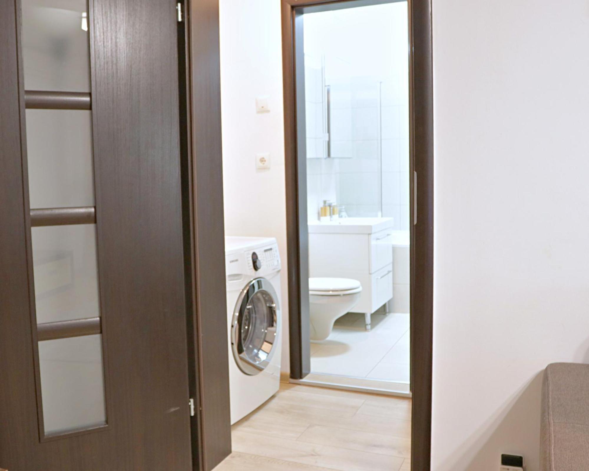 Conta I One Bedroom Near National Theatre Apartment *