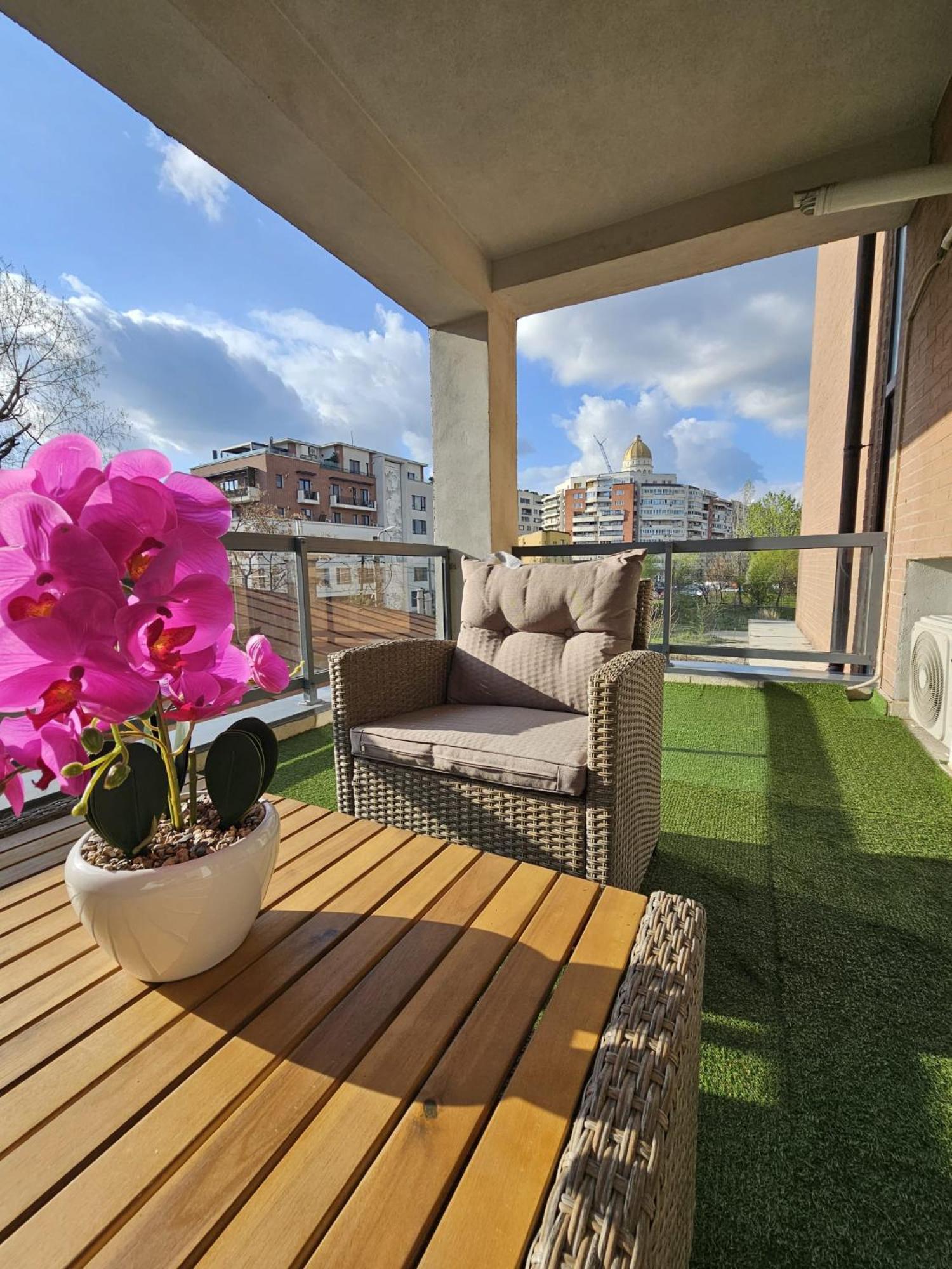 Eika Luxury Palace Of Parliament Apartment