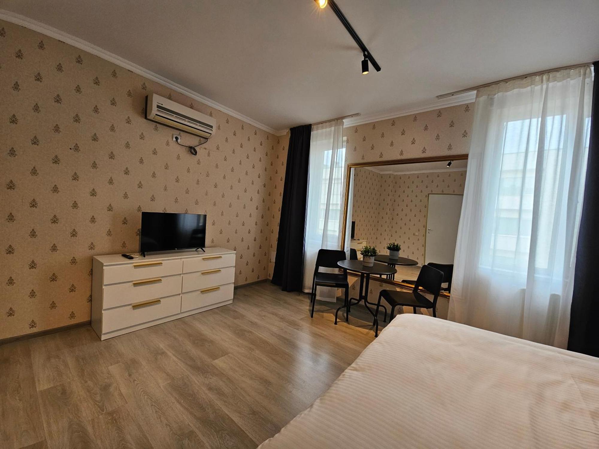 Touristic Center Jean Louis Calderon 28 Street Apartment Bucharest