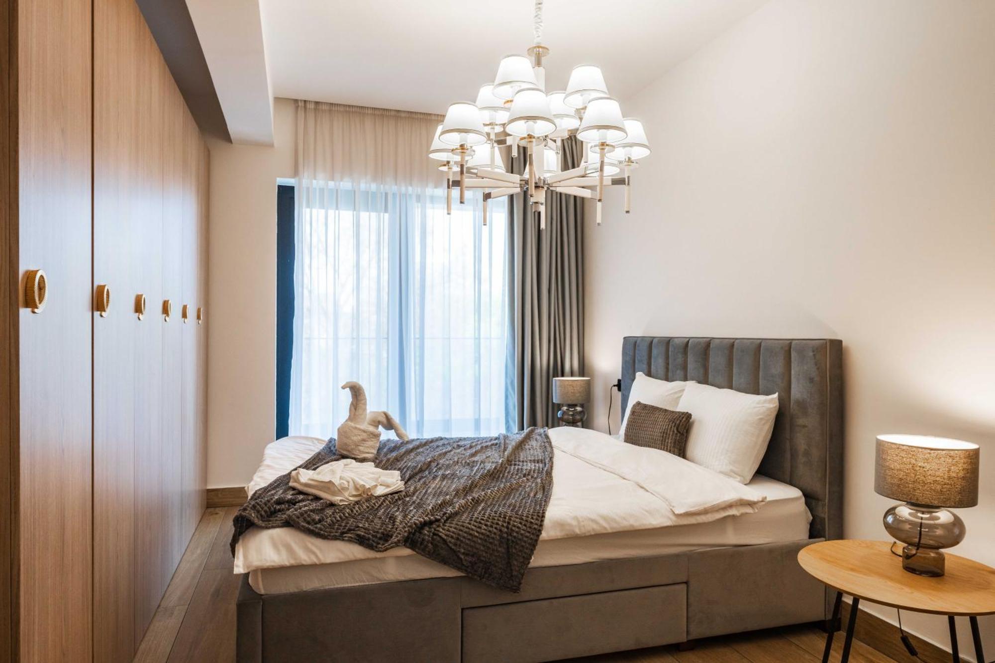 High-end & Penthouse With Terrace Apartment *
