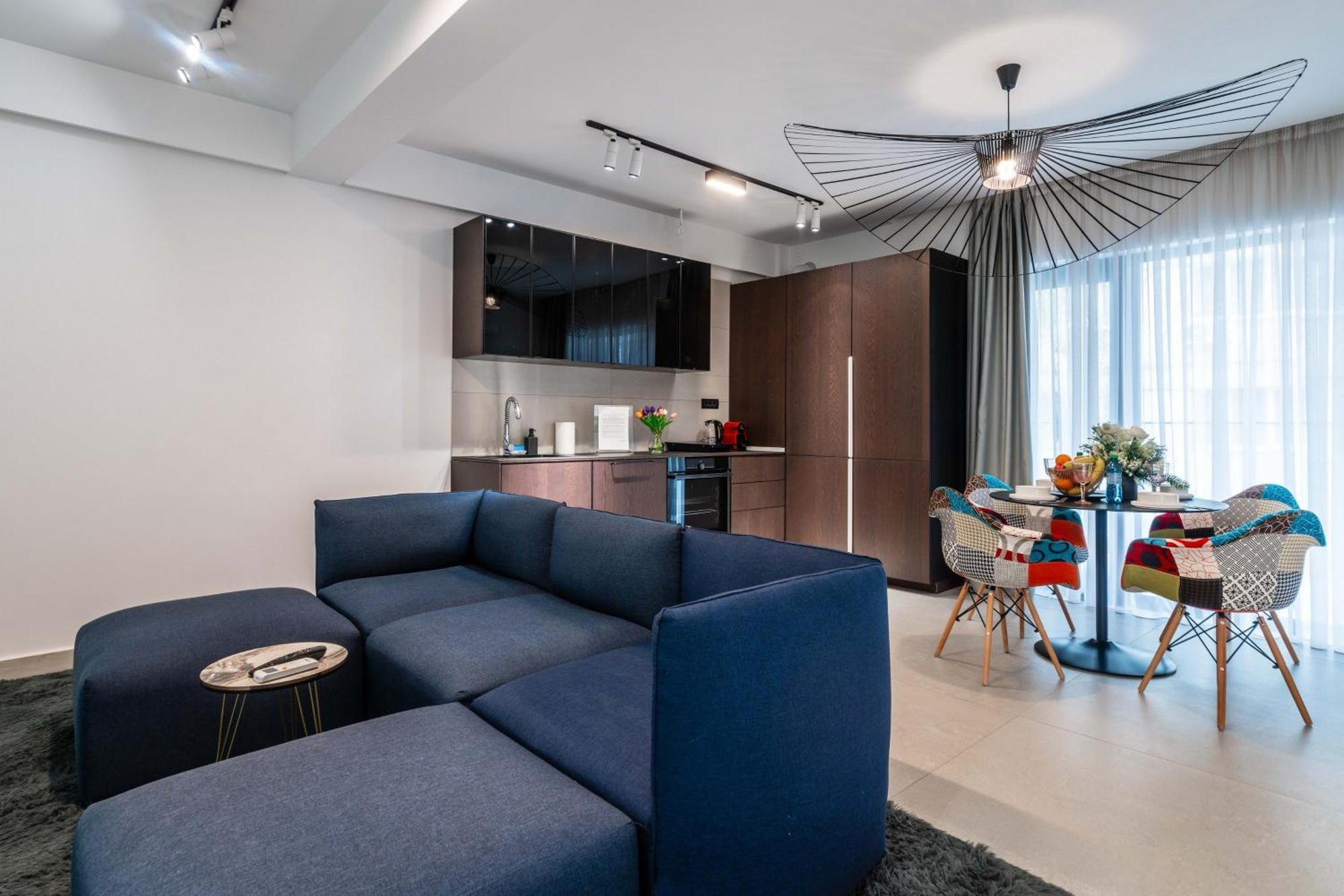 High-end & Penthouse With Terrace Apartment