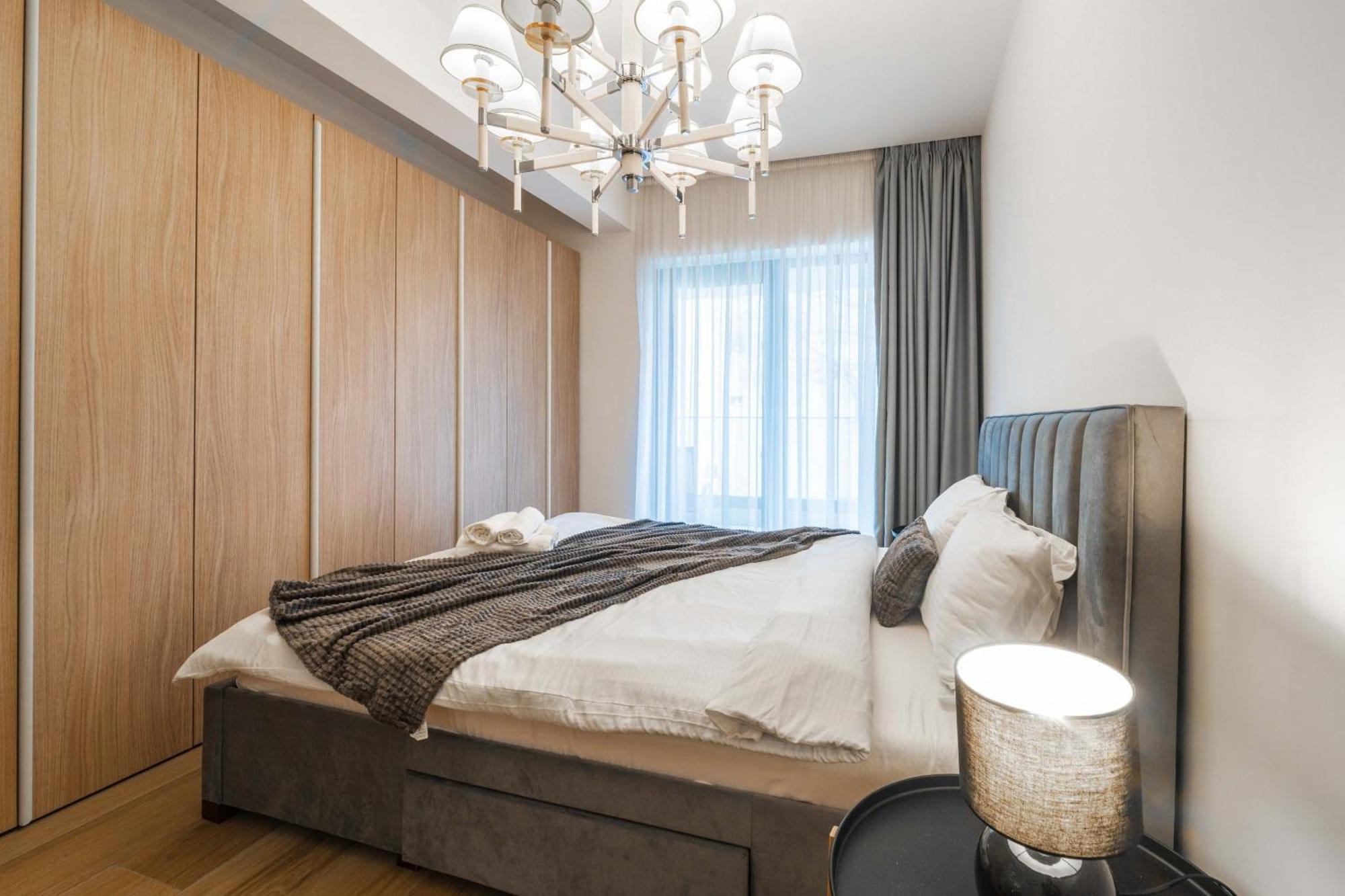 High-end & Penthouse With Terrace Apartment