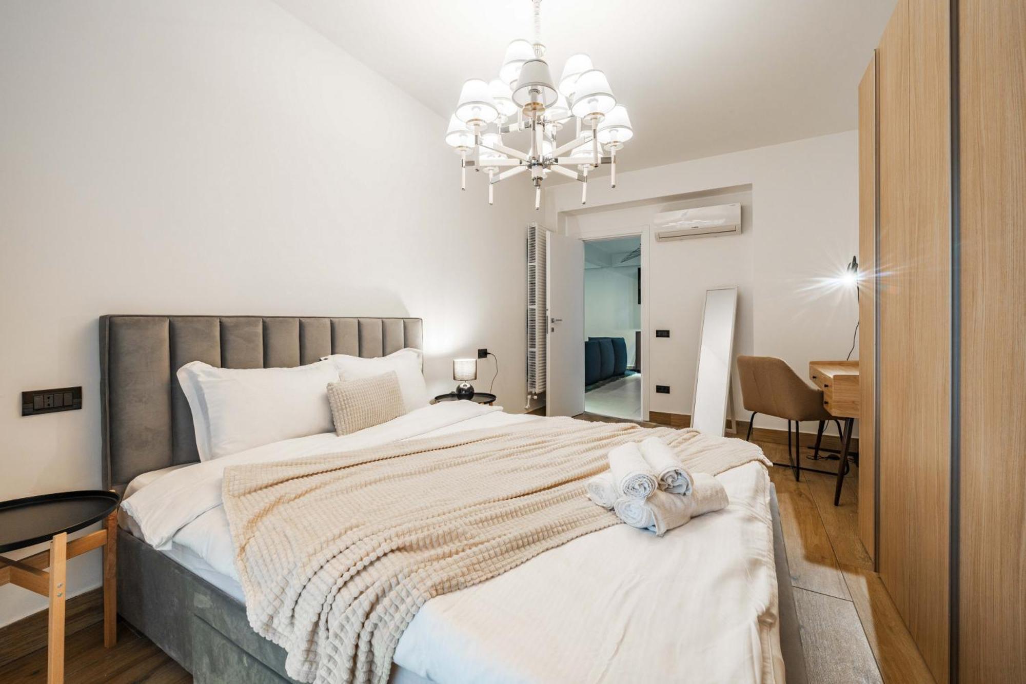 High-end & Penthouse With Terrace
