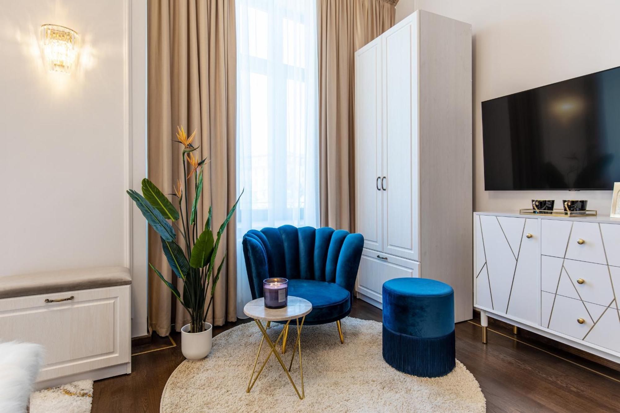 Old Town Luxury Apartment