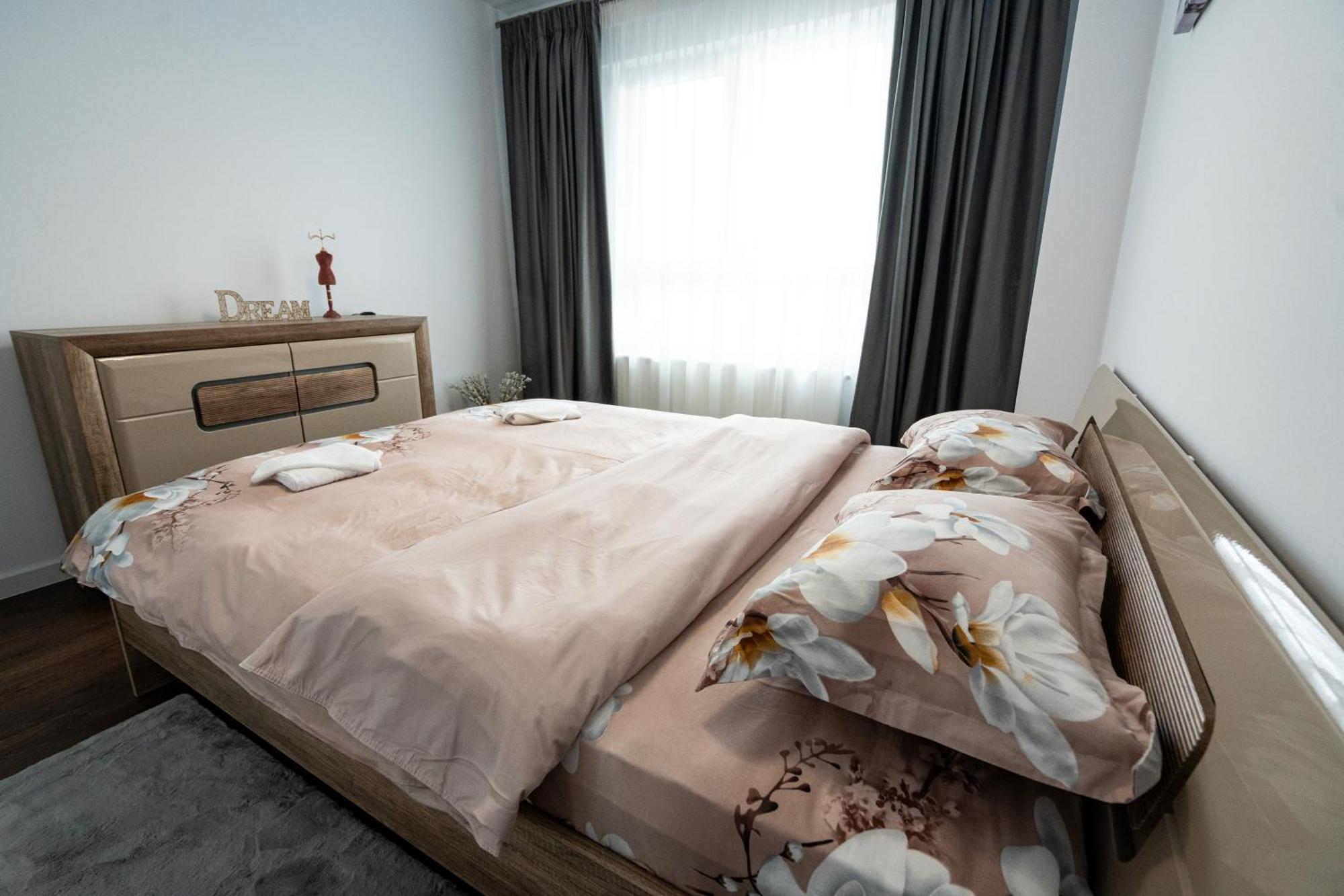 Comfort 2-room 10 Min To Parliament And Old Town Bucharest