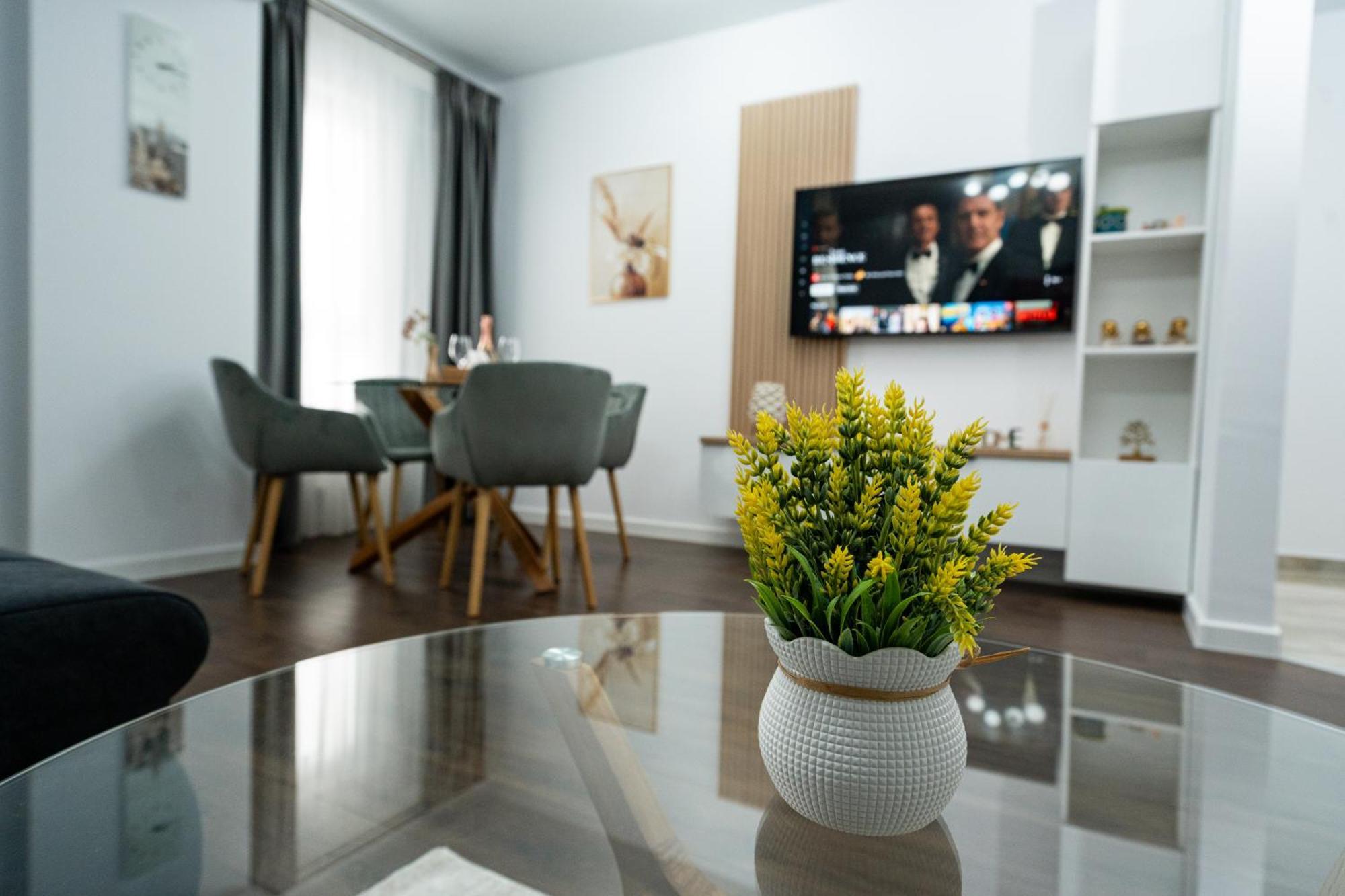 Comfort 2-room 10 Min To Parliament And Old Town Apartment *