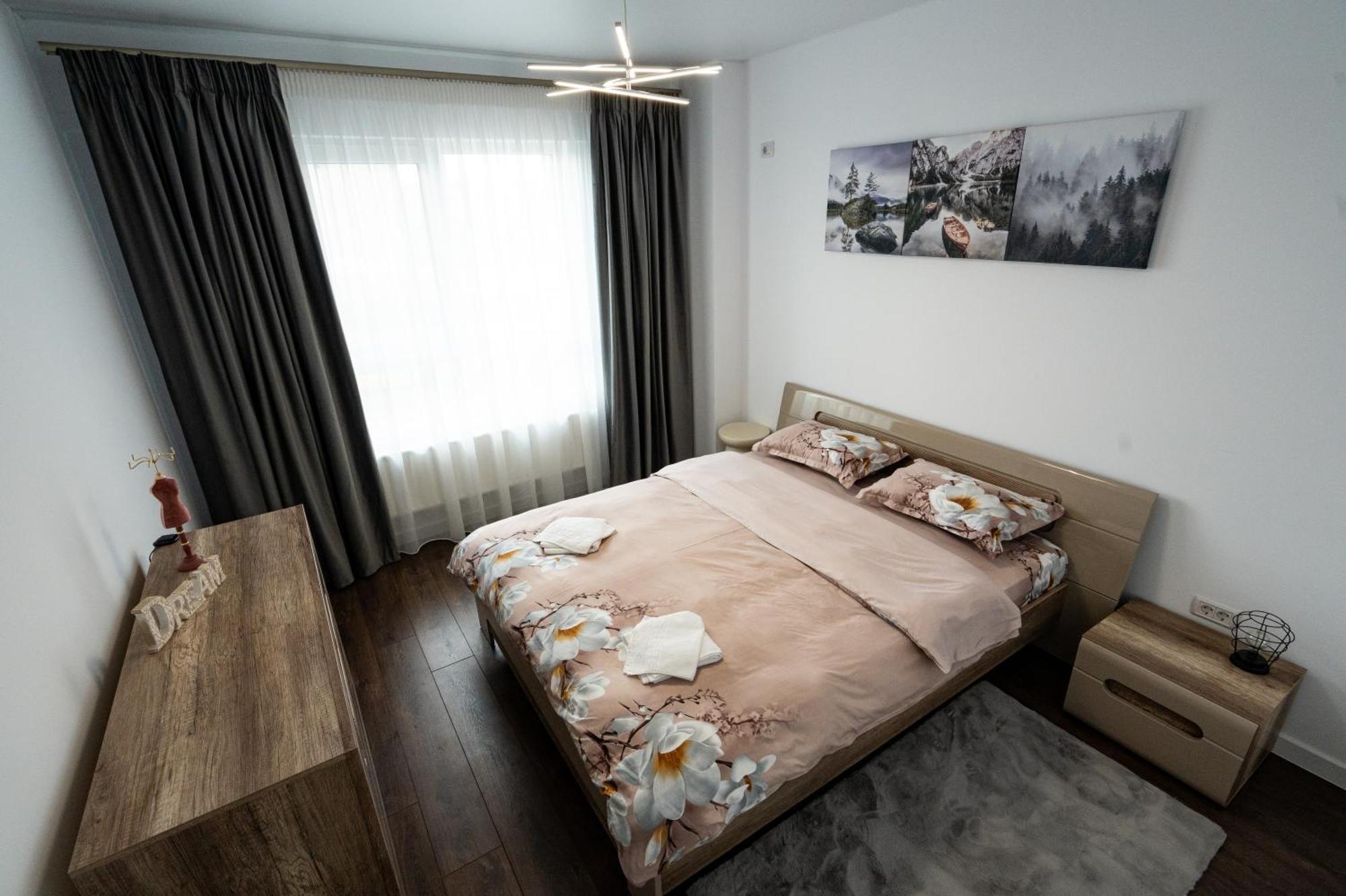 Comfort 2-room 10 Min To Parliament And Old Town Apartment Bucharest