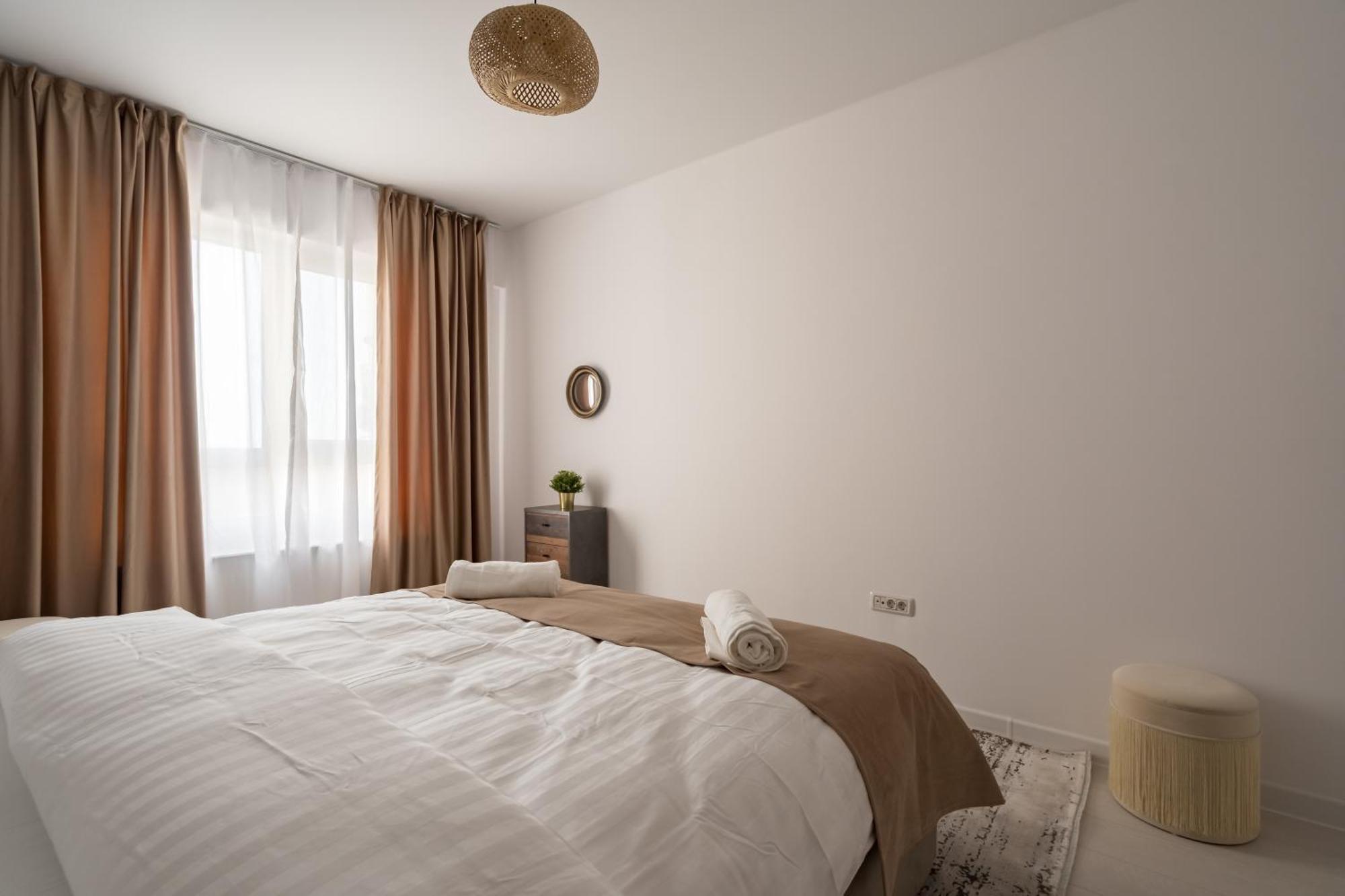 Apartment Spacious 606 Bucharest
