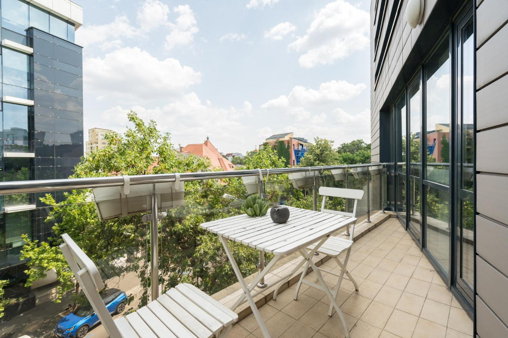 Apartment Amber 2bdr Bucharest