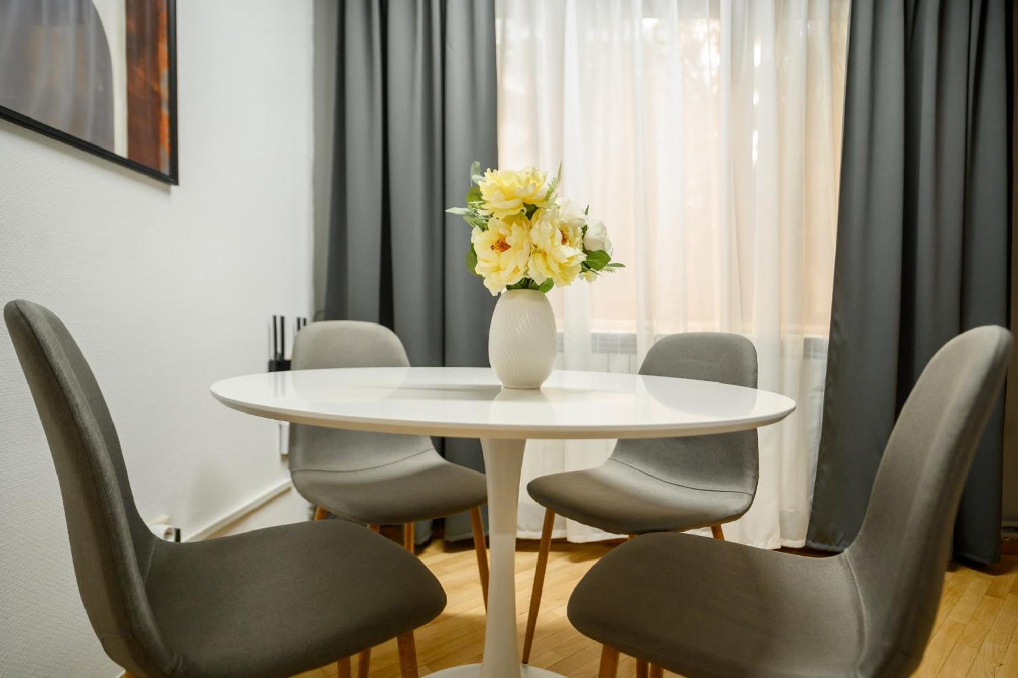 Cultural Gems- Modern 1br Near Museums * Bucharest